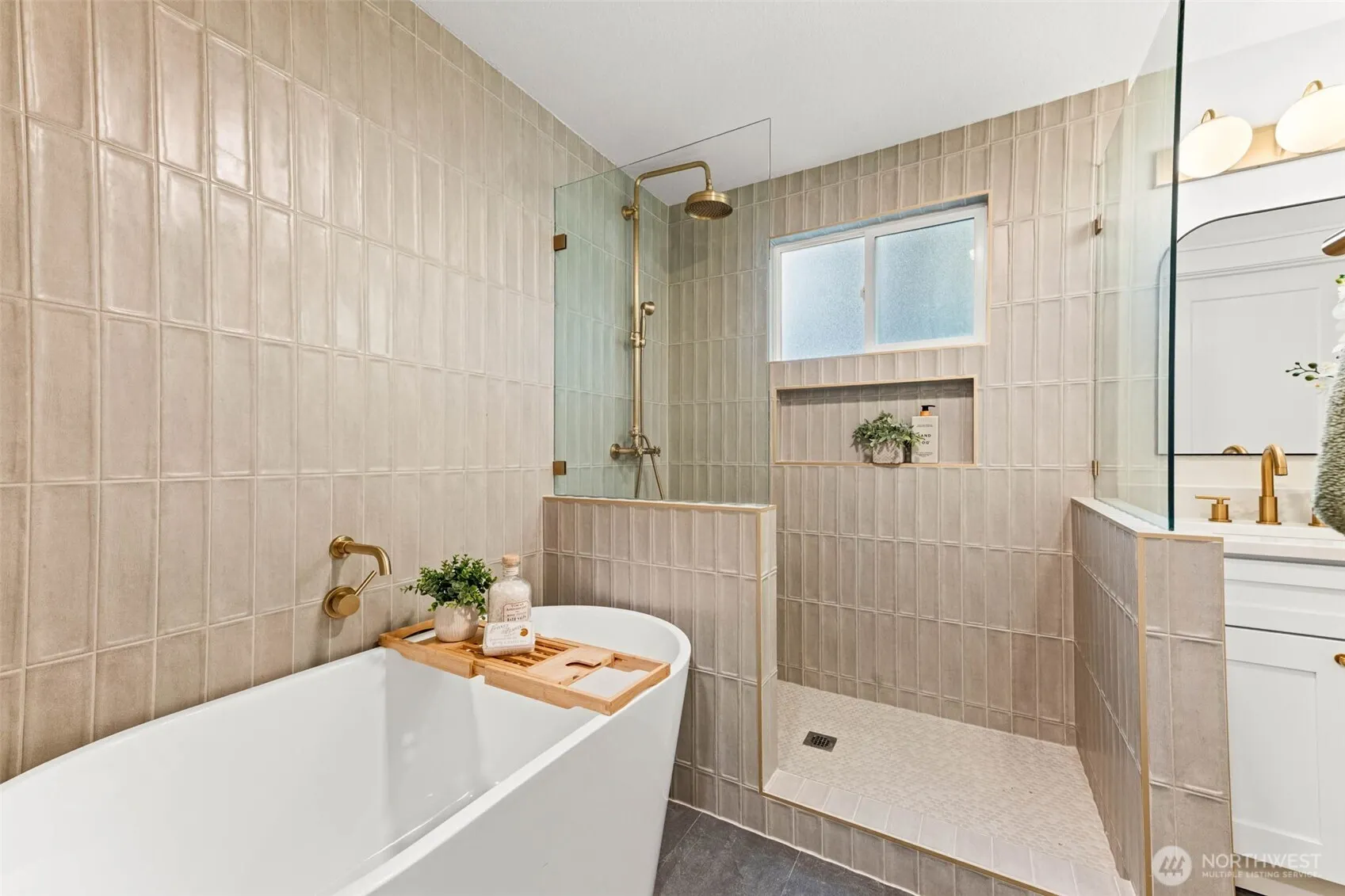 11706 NE 107th Place , Kirkland, WA 98033