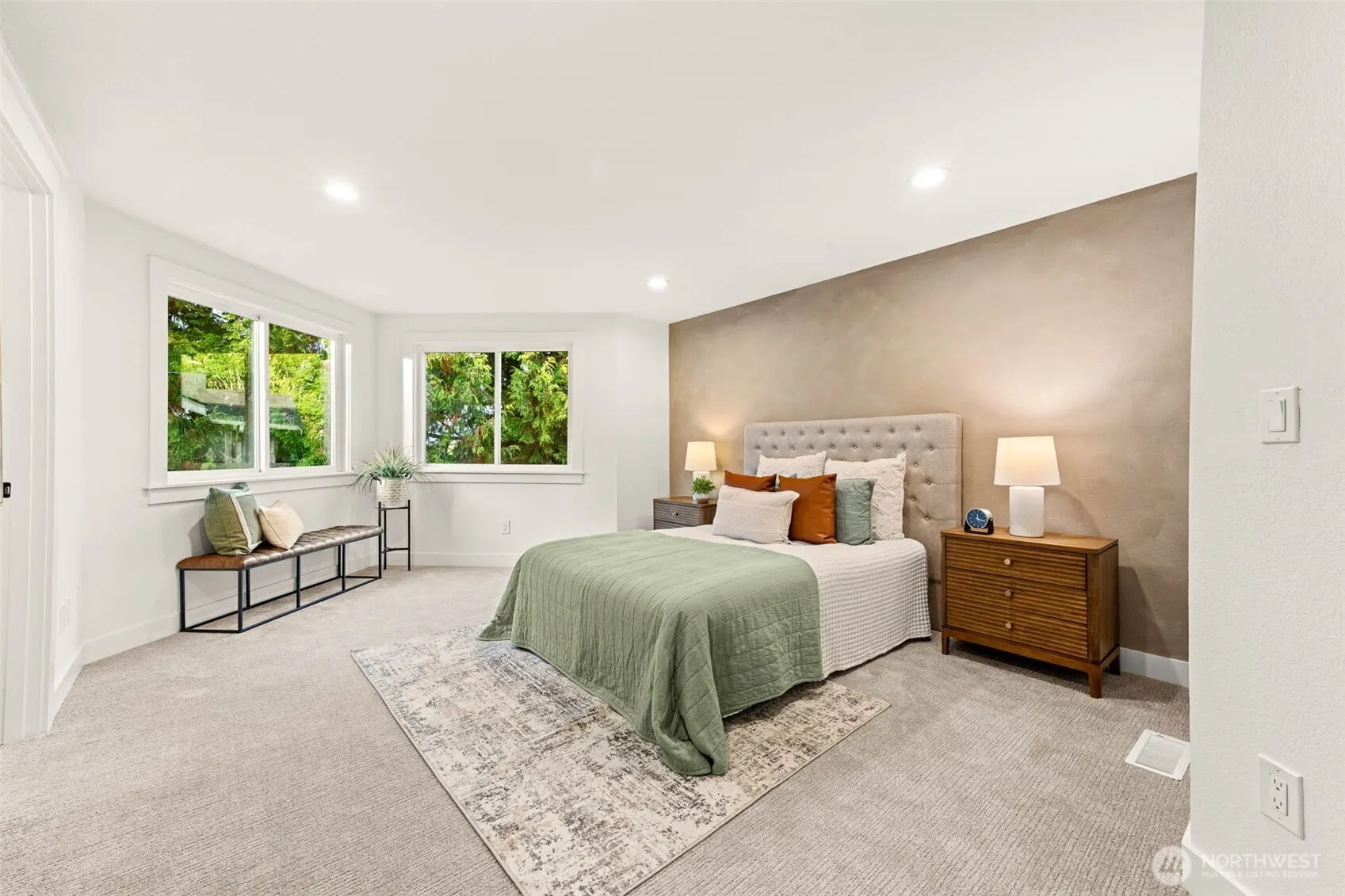 11706 NE 107th Place , Kirkland, WA 98033
