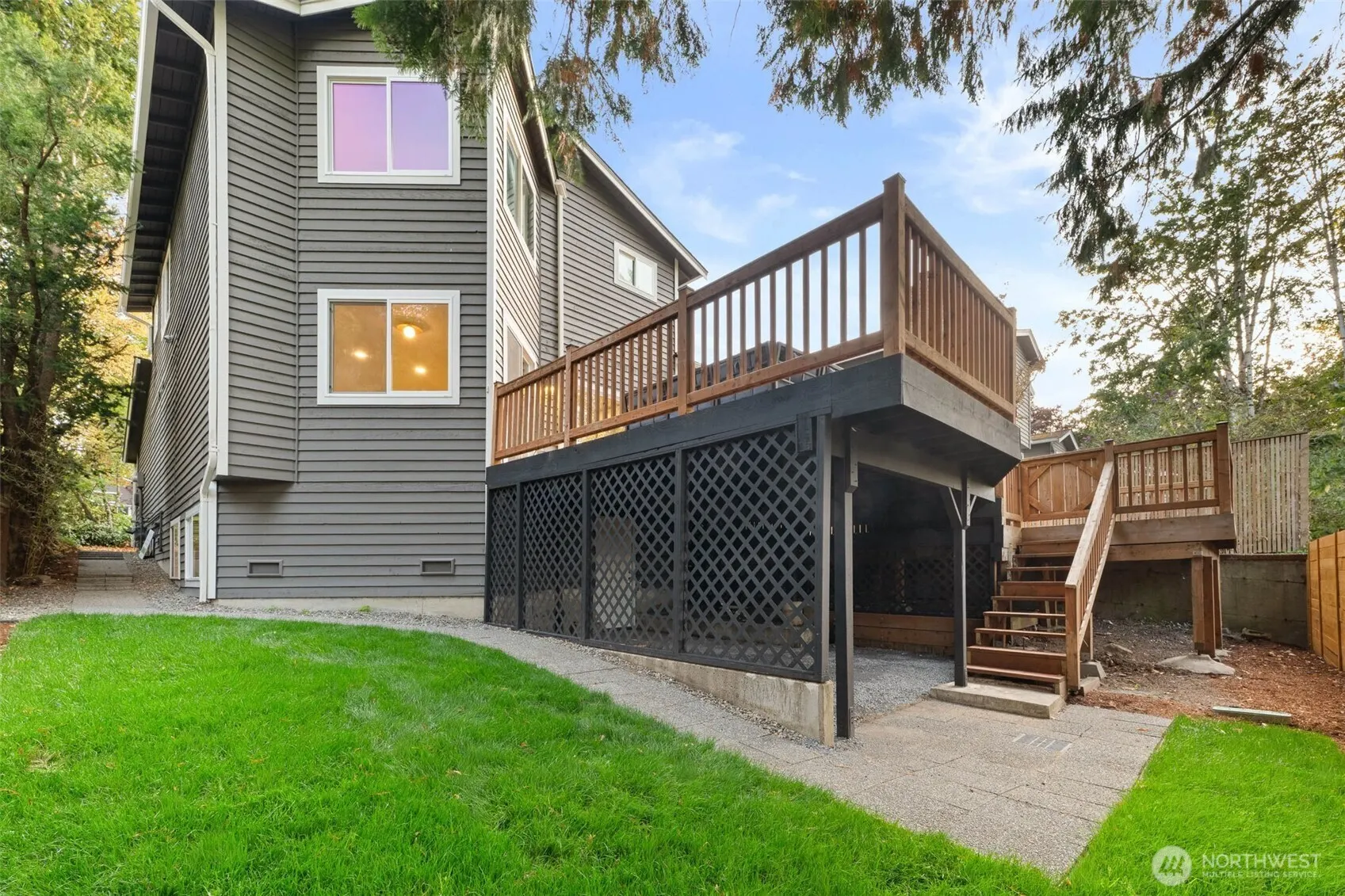 11706 NE 107th Place , Kirkland, WA 98033