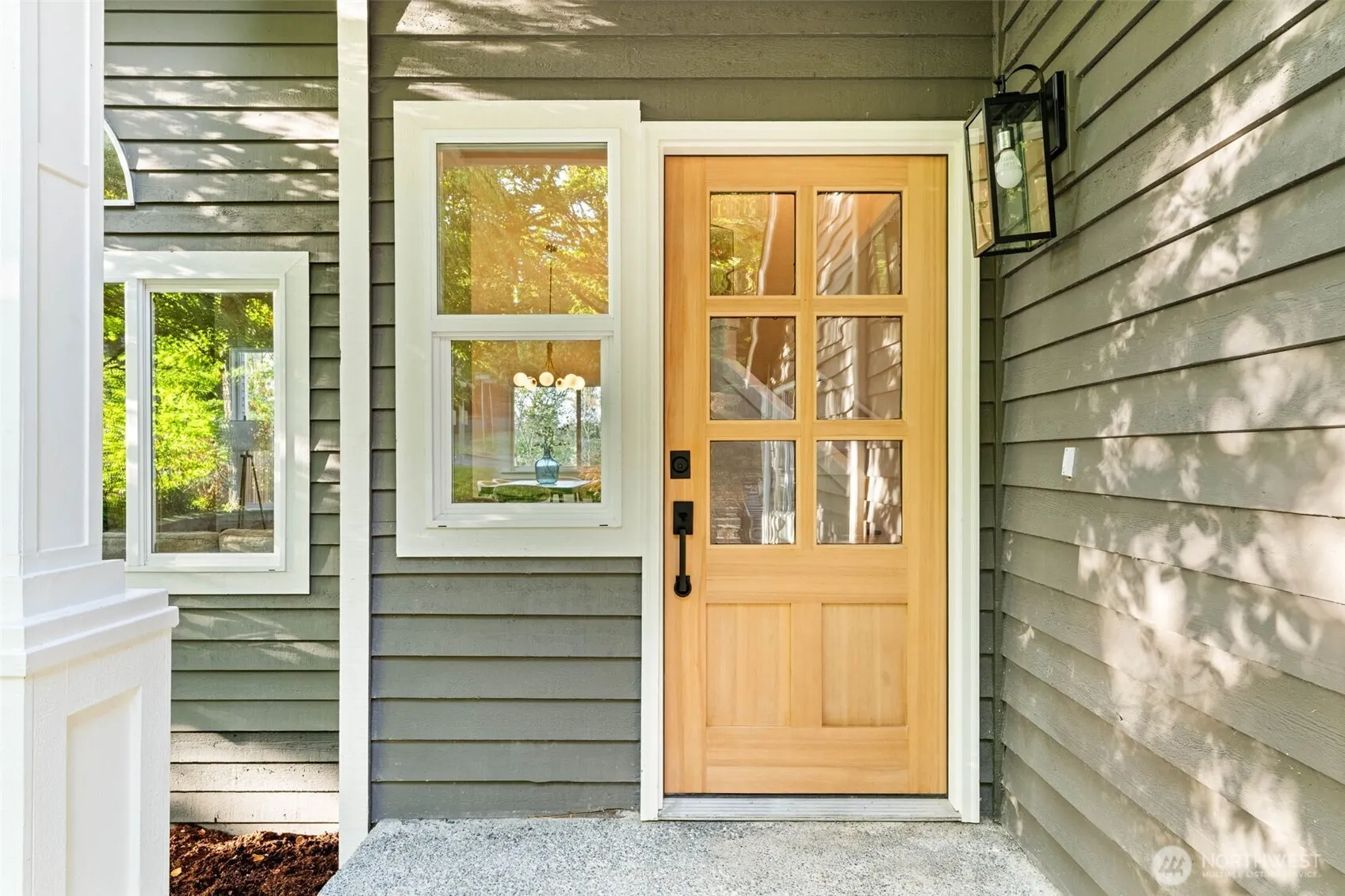 11706 NE 107th Place , Kirkland, WA 98033