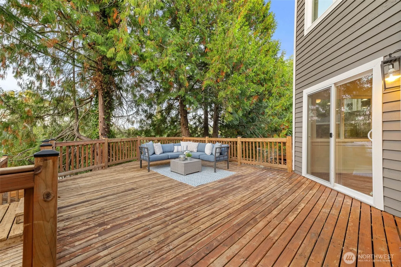 11706 NE 107th Place , Kirkland, WA 98033