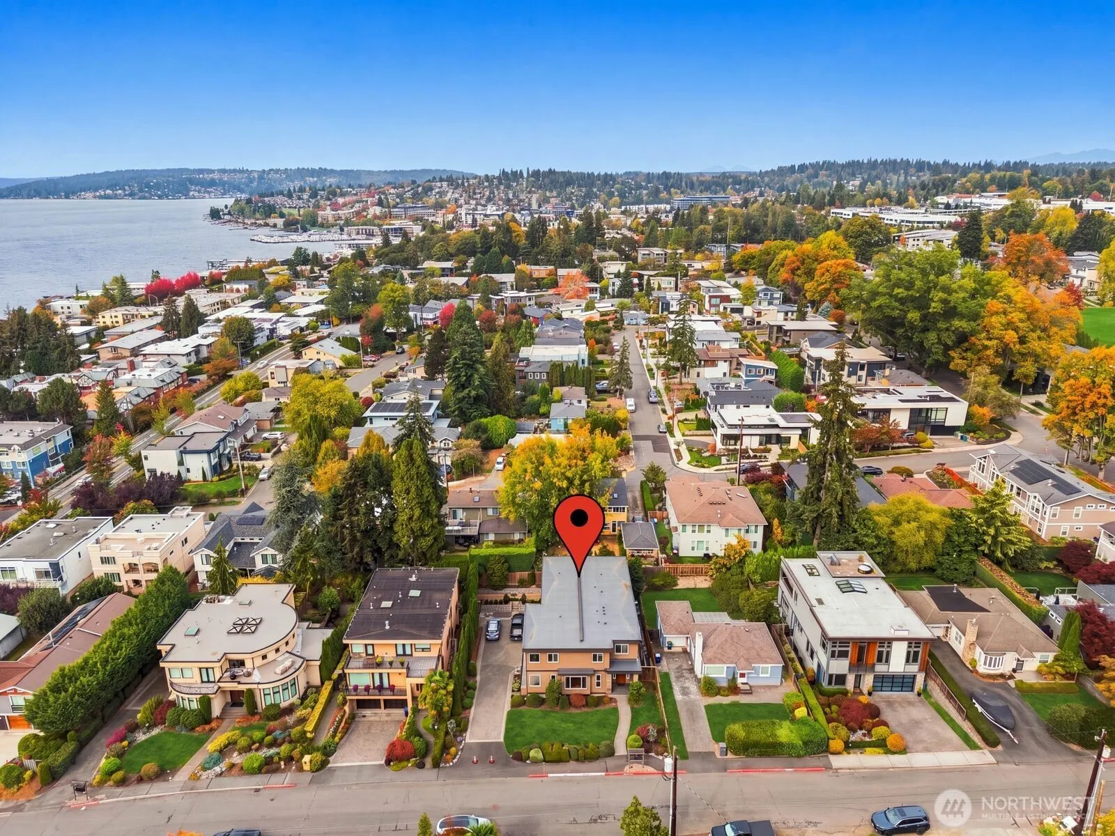 10220 NE 64th Street , Kirkland, WA 98033