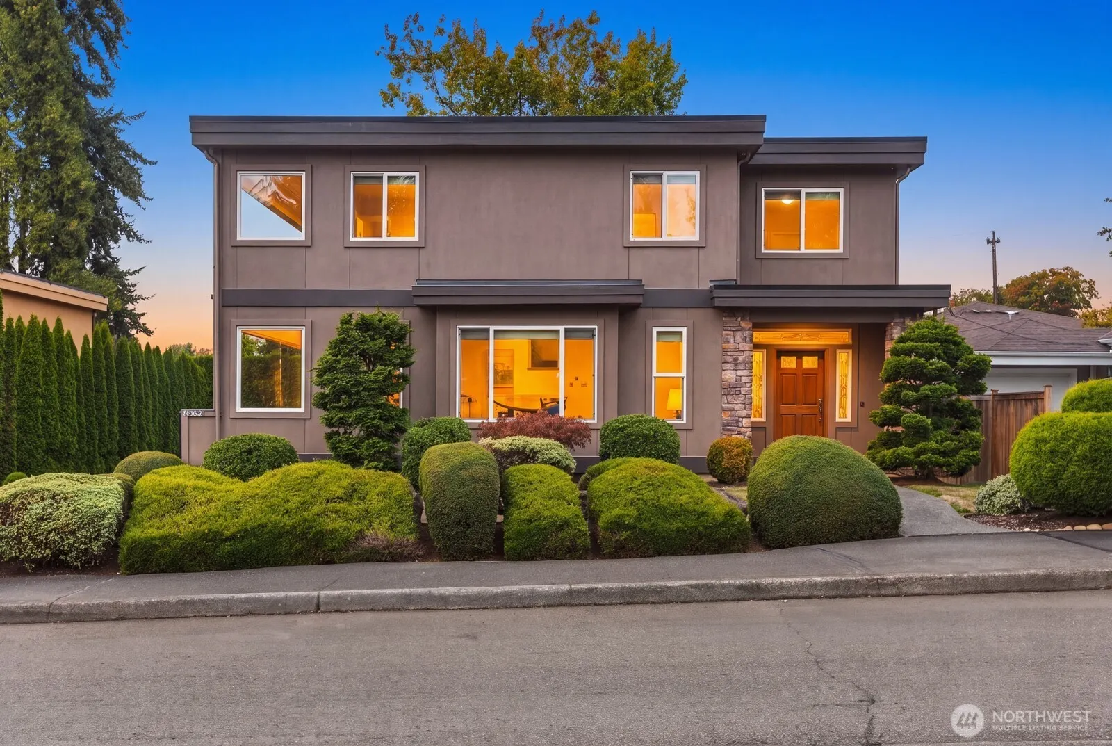 10220 NE 64th Street , Kirkland, WA 98033