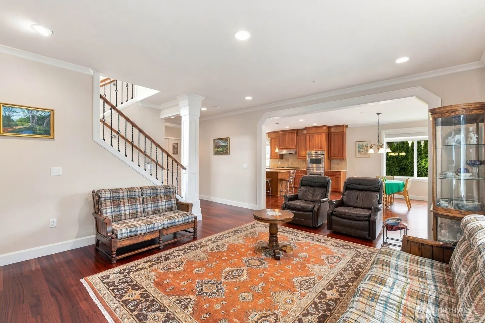 10220 NE 64th Street , Kirkland, WA 98033