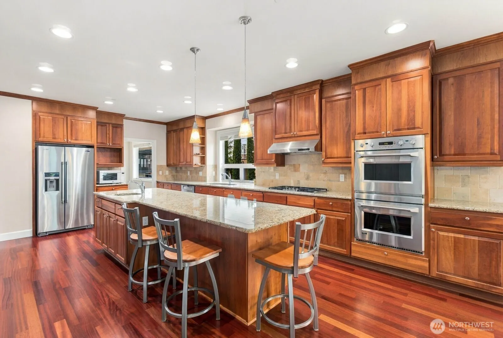 10220 NE 64th Street , Kirkland, WA 98033