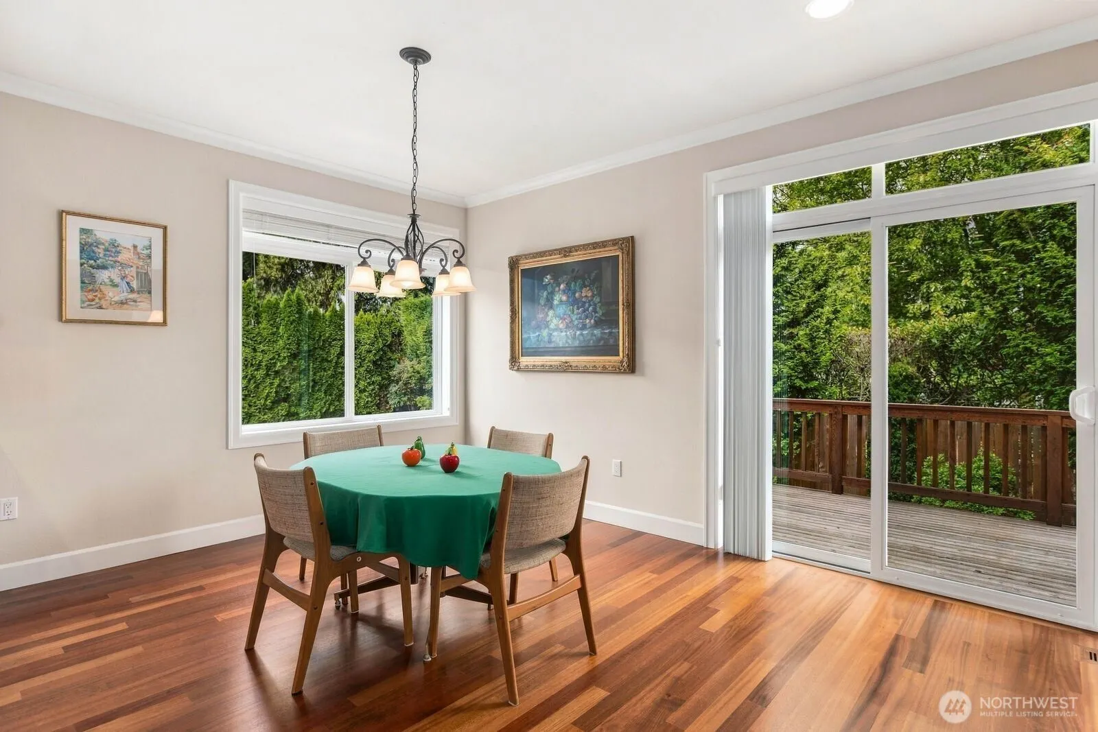 10220 NE 64th Street , Kirkland, WA 98033