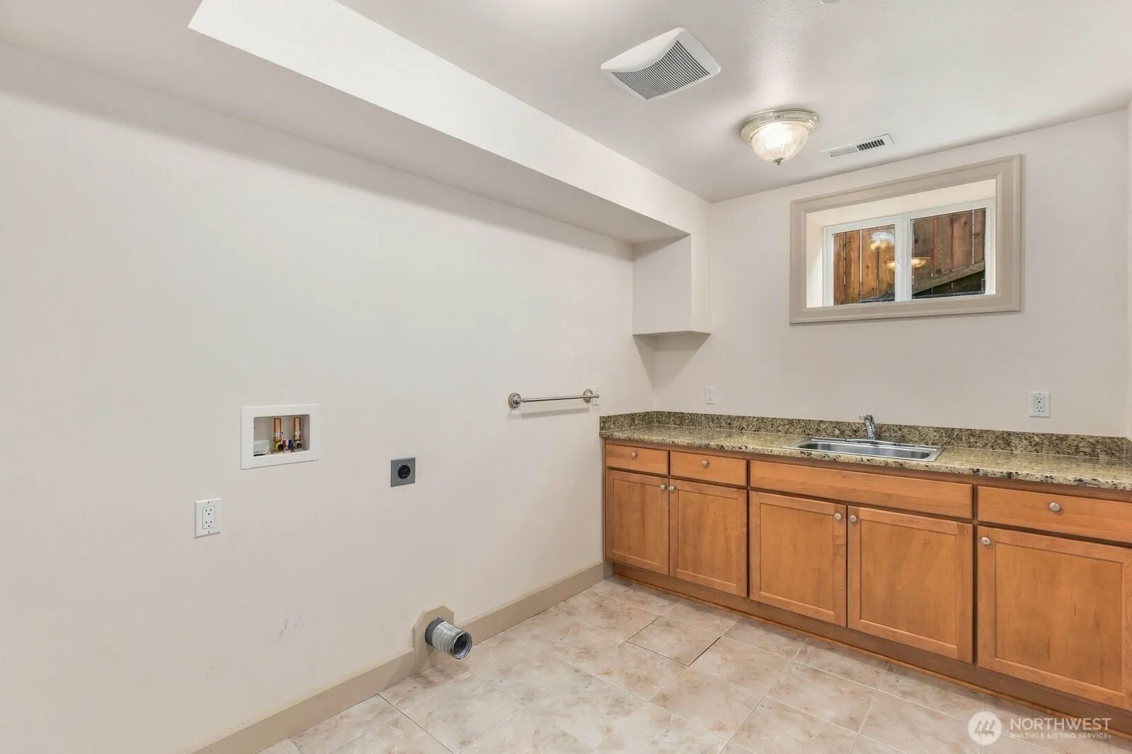 10220 NE 64th Street , Kirkland, WA 98033
