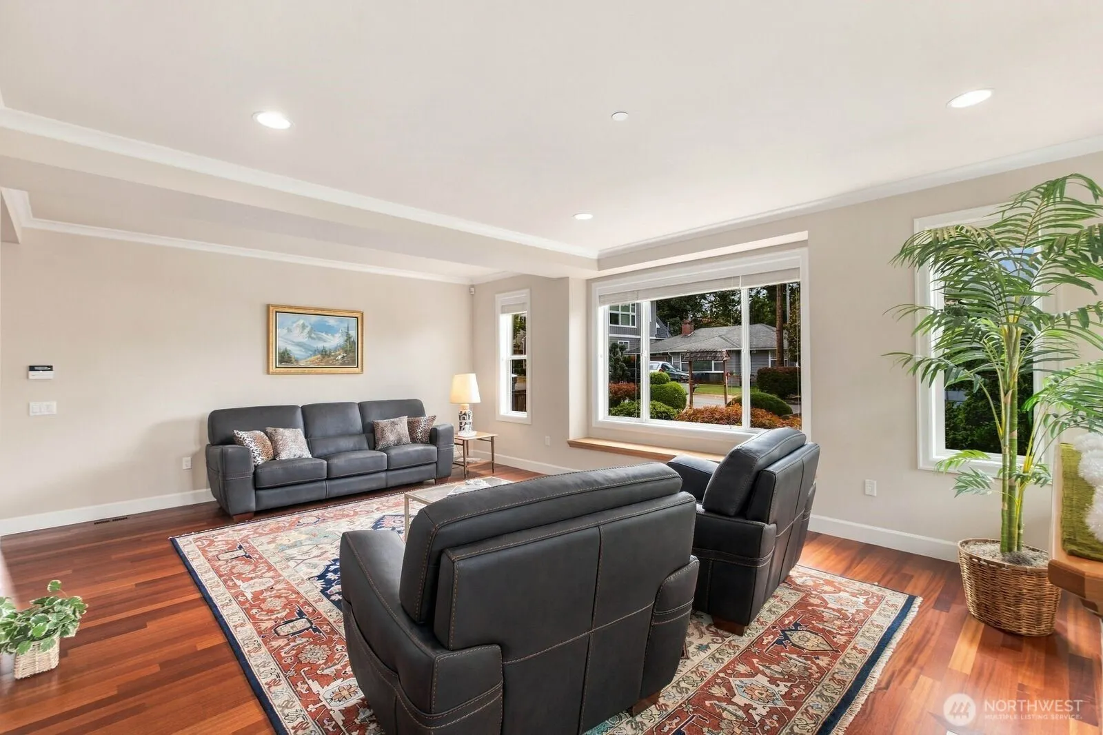 10220 NE 64th Street , Kirkland, WA 98033