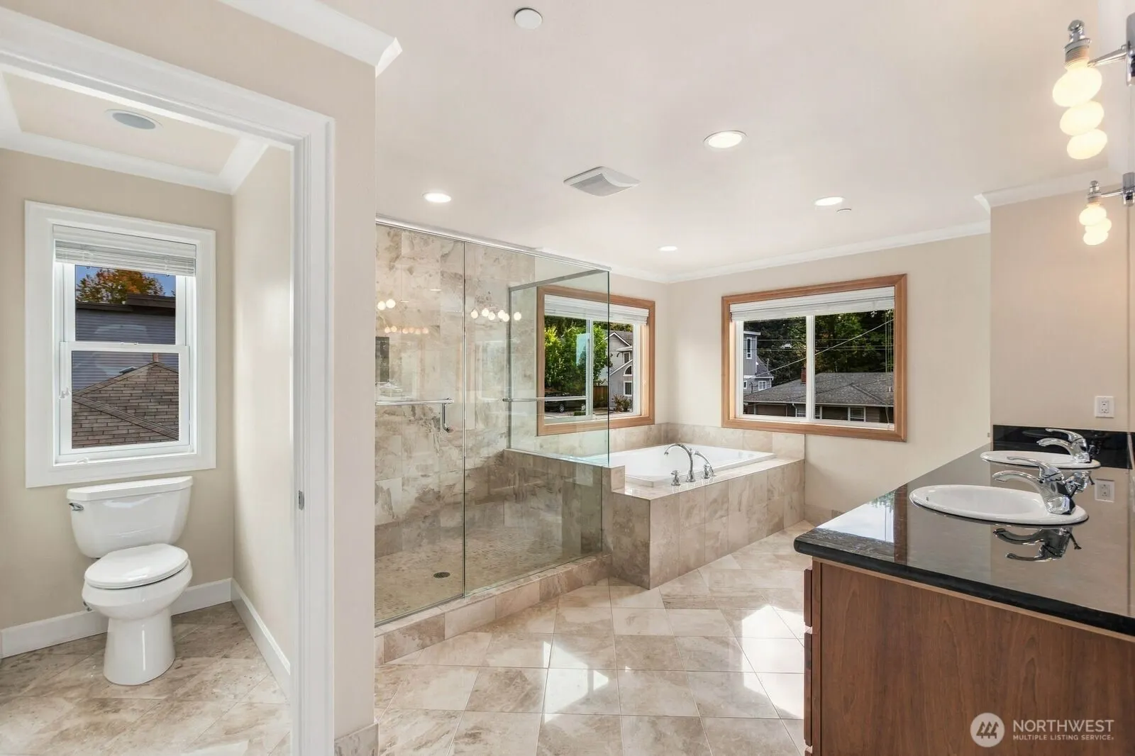 10220 NE 64th Street , Kirkland, WA 98033