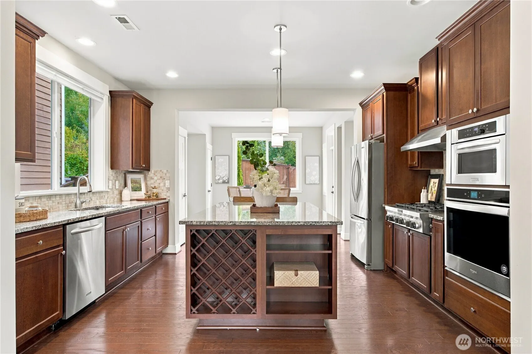 3894 201st Court SE, Sammamish, WA 98075