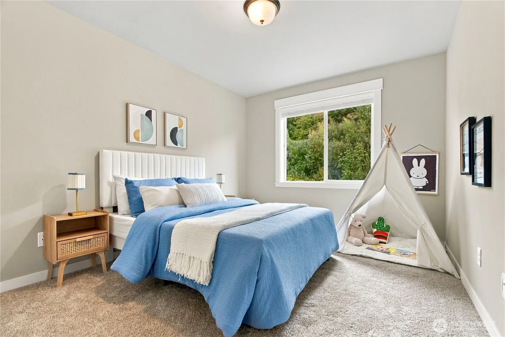 3894 201st Court SE, Sammamish, WA 98075