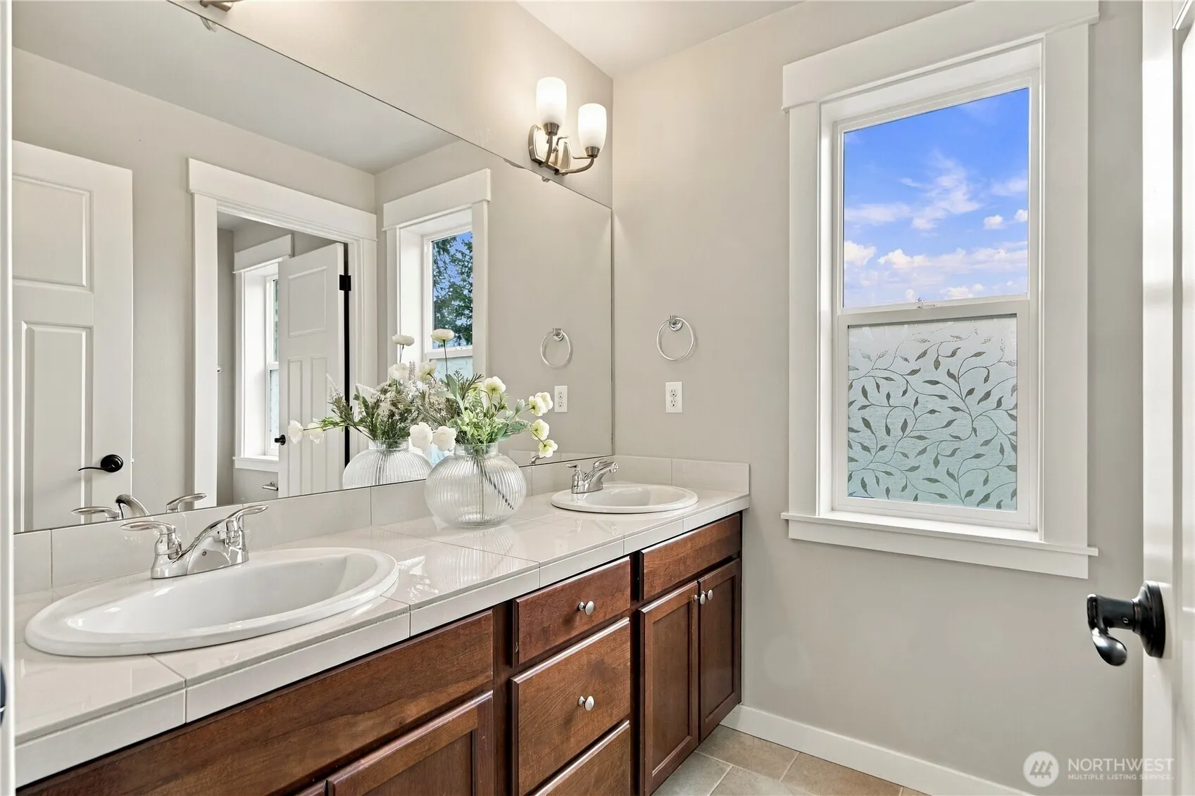 3894 201st Court SE, Sammamish, WA 98075