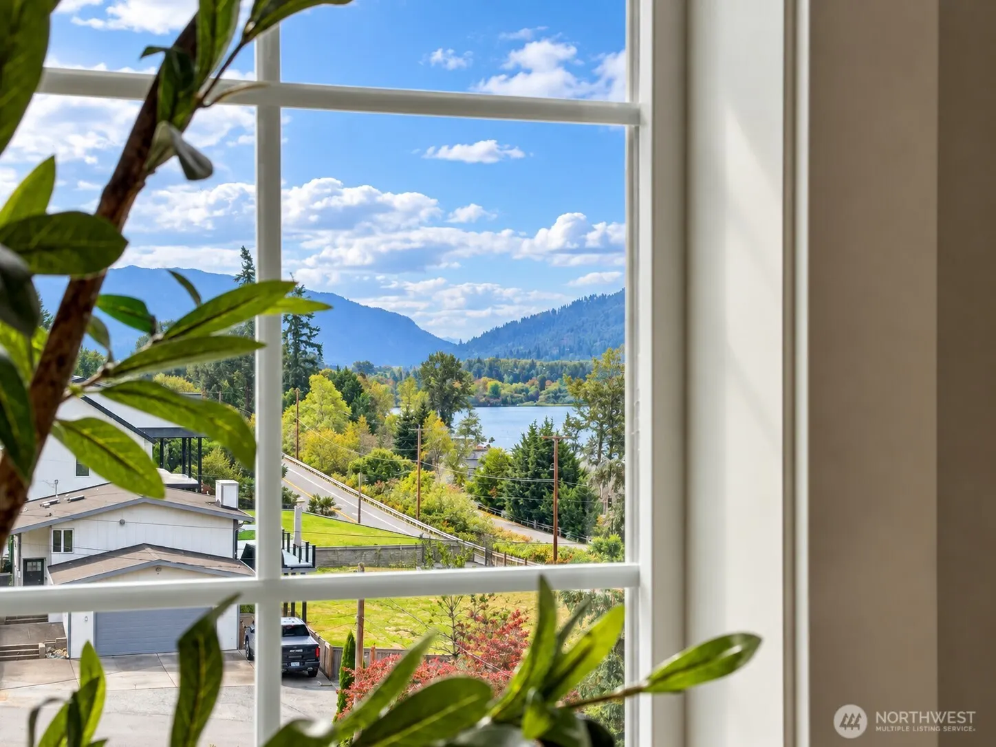 3894 201st Court SE, Sammamish, WA 98075