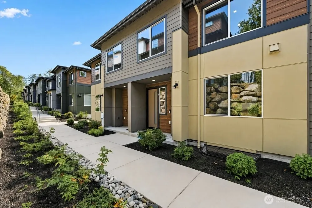 13202 NE 127th Court #D, Kirkland, WA 98034