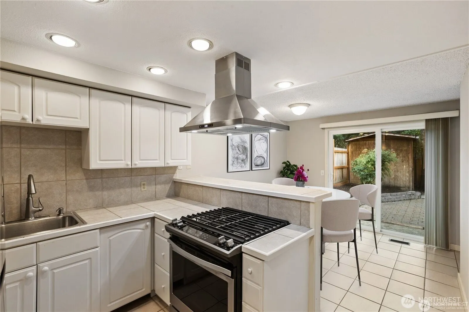 17534 NE 88th Place , Redmond, WA 98052