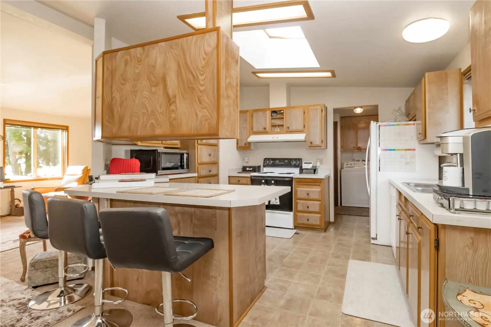 30961 E Lake Morton Drive SE, Kent, WA 98042