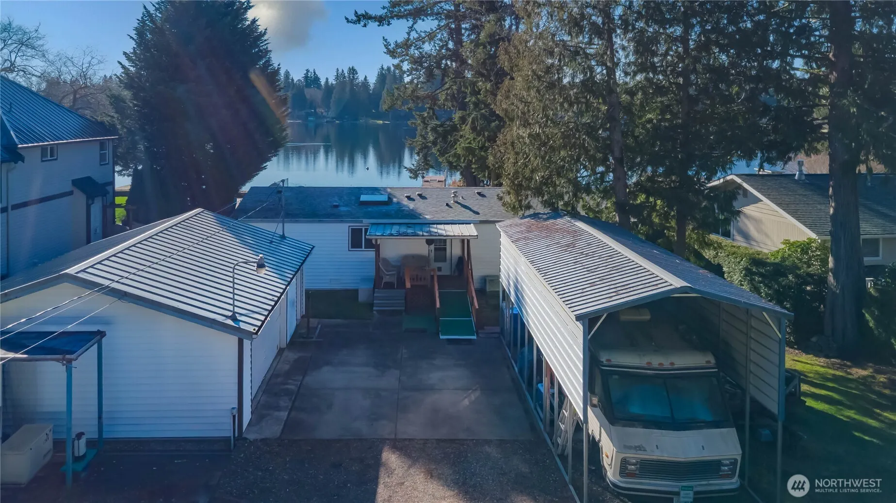 30961 E Lake Morton Drive SE, Kent, WA 98042