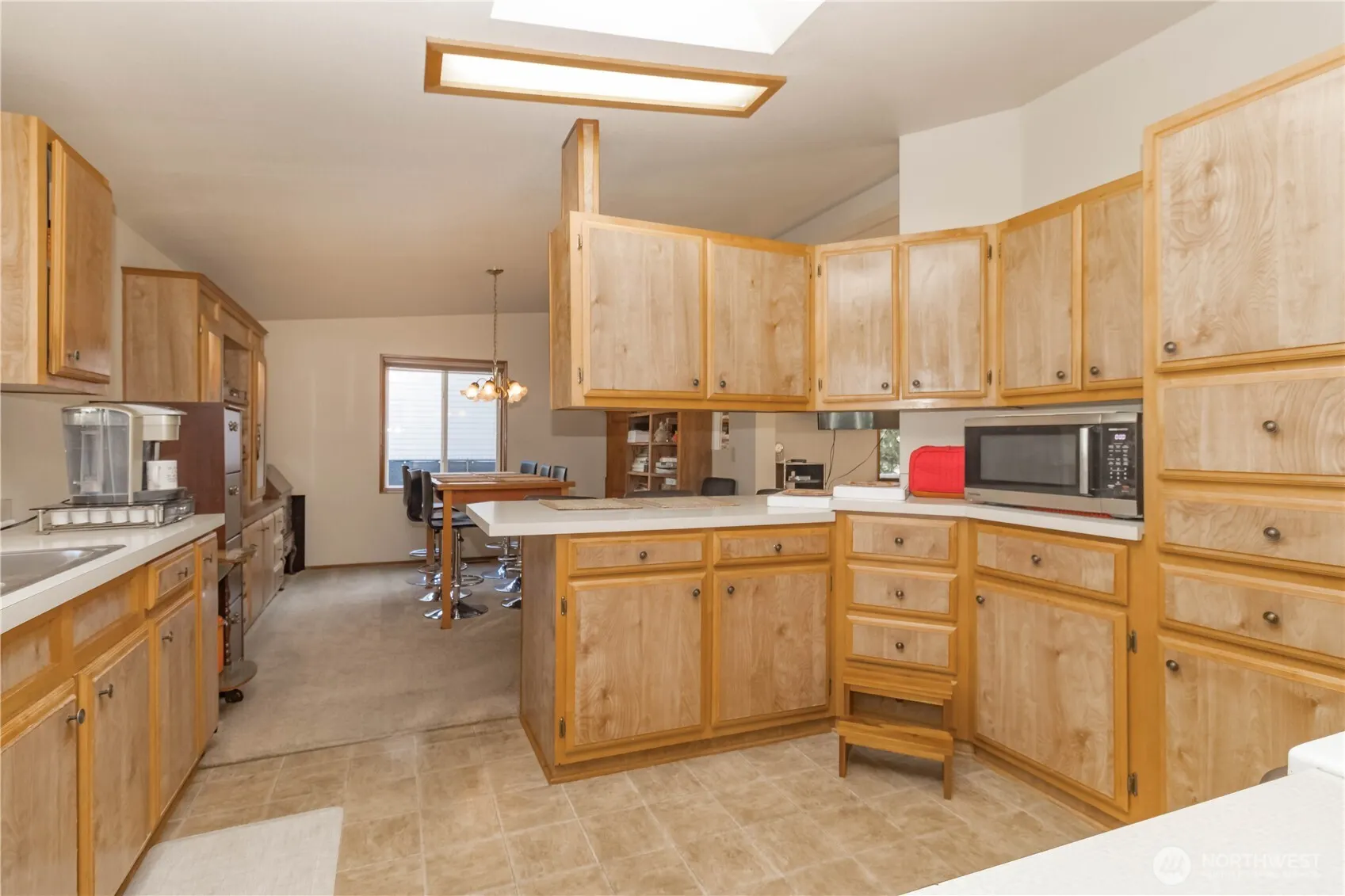 30961 E Lake Morton Drive SE, Kent, WA 98042