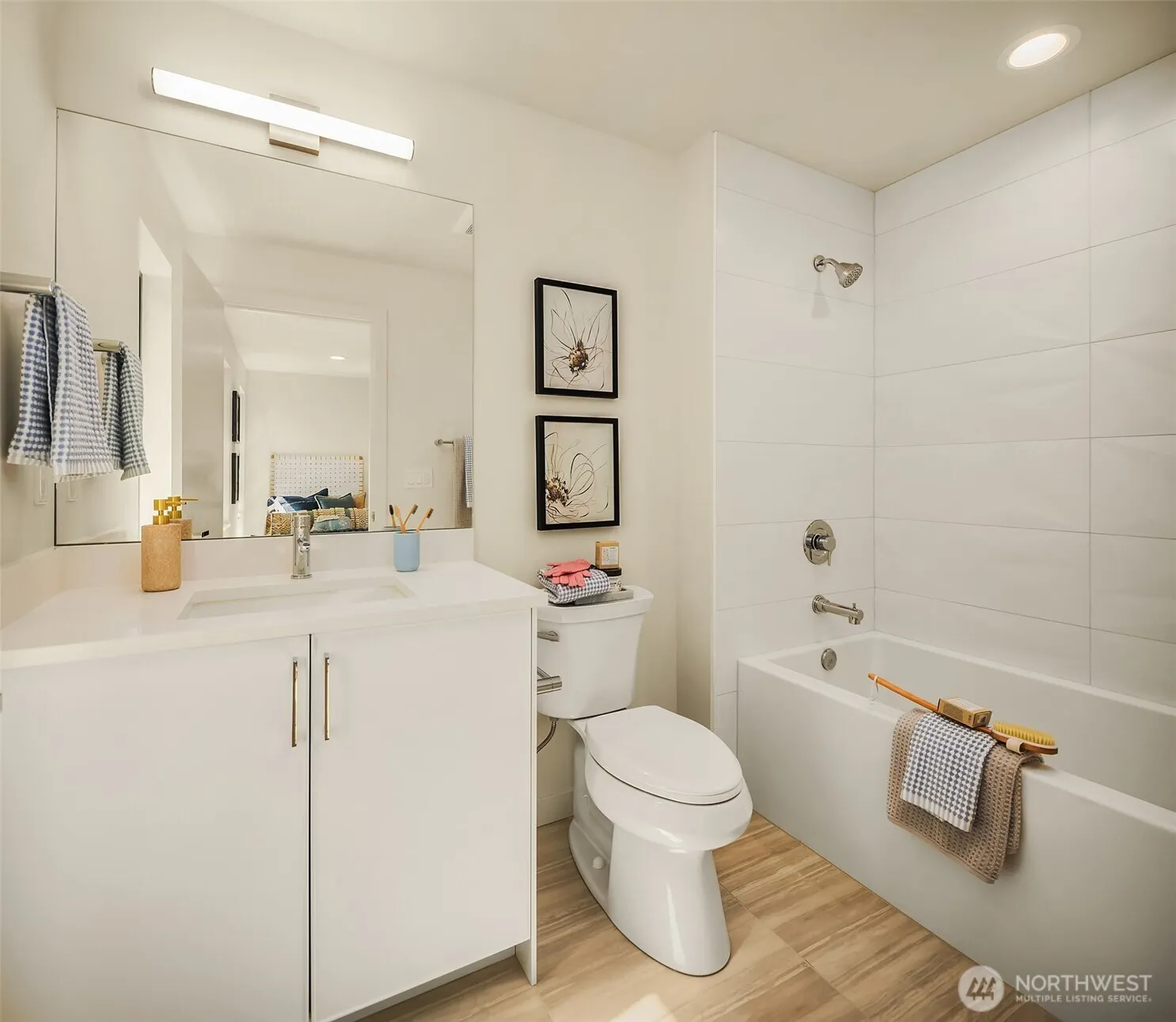 298 118th Avenue SE, Bellevue, WA 98005