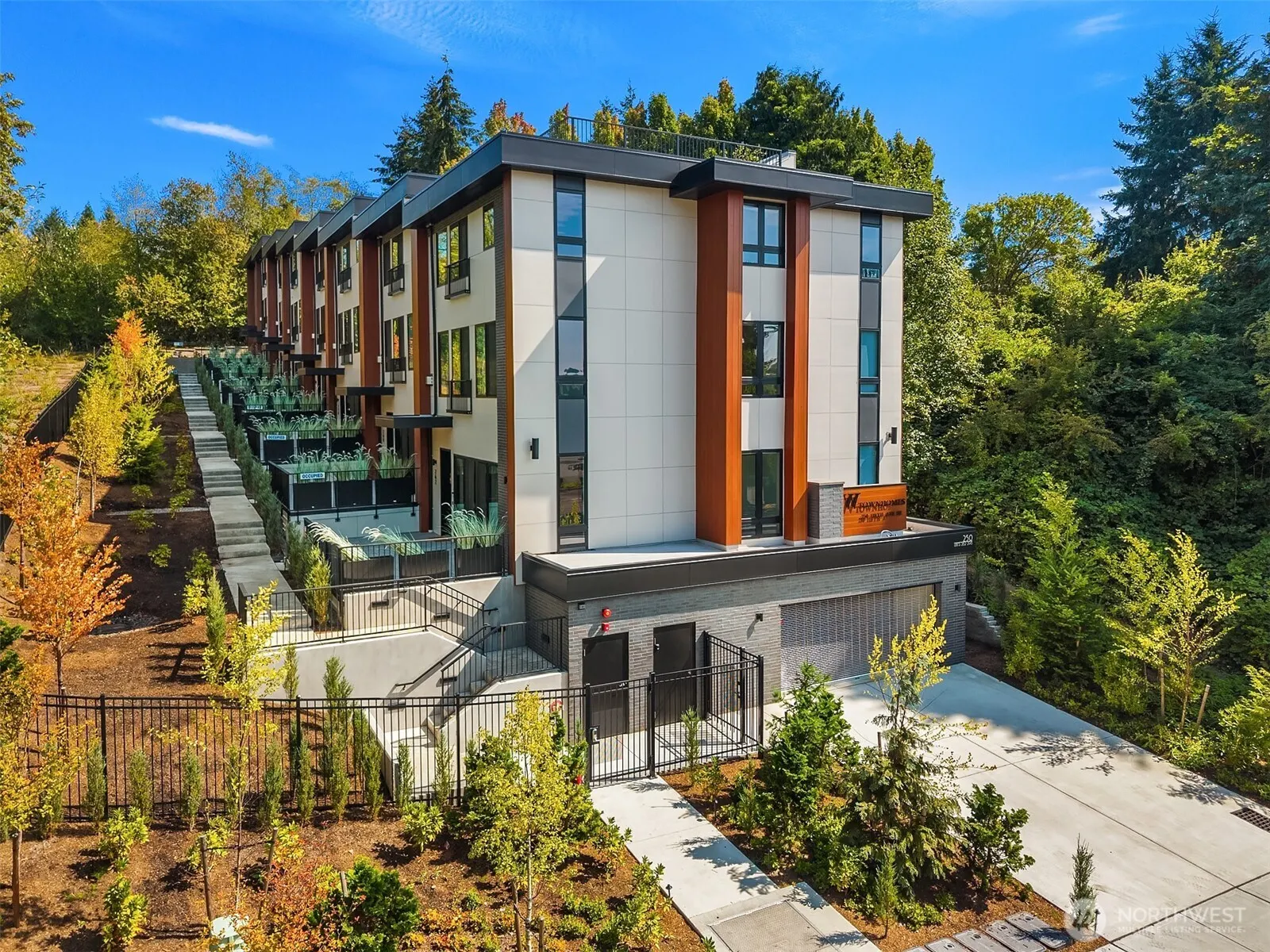 298 118th Avenue SE, Bellevue, WA 98005
