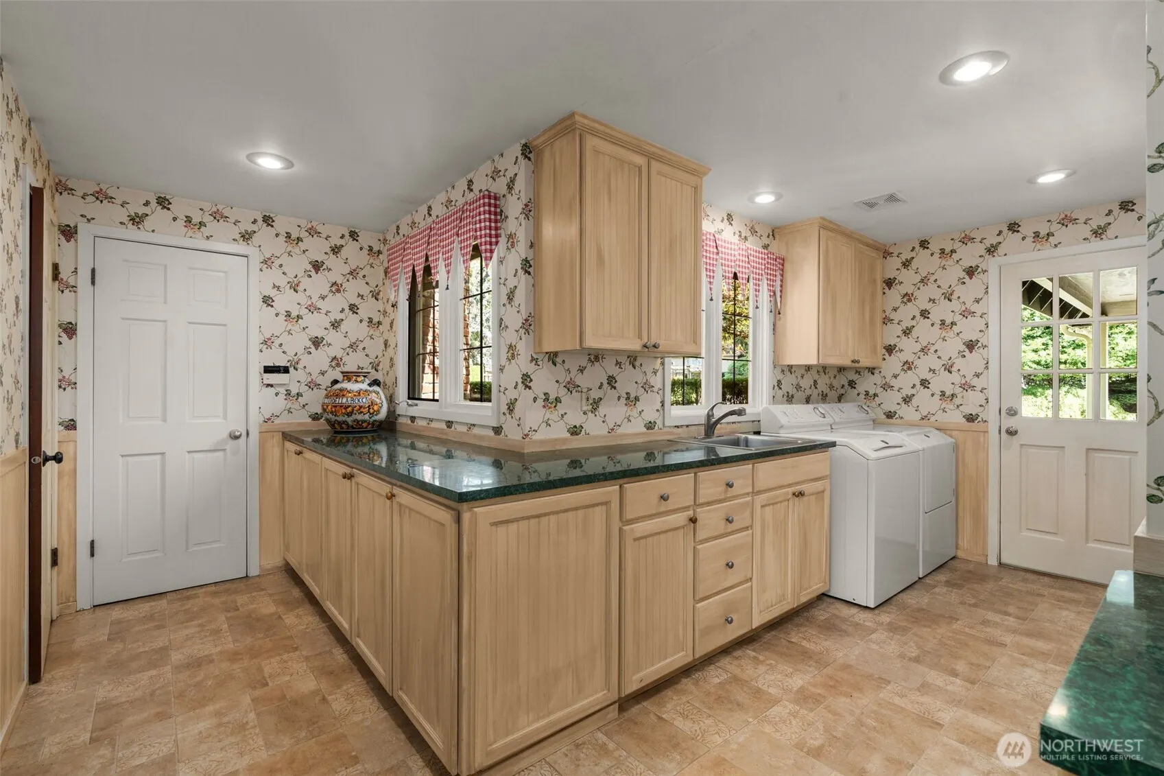 12403 172nd Avenue NE, Redmond, WA 98052