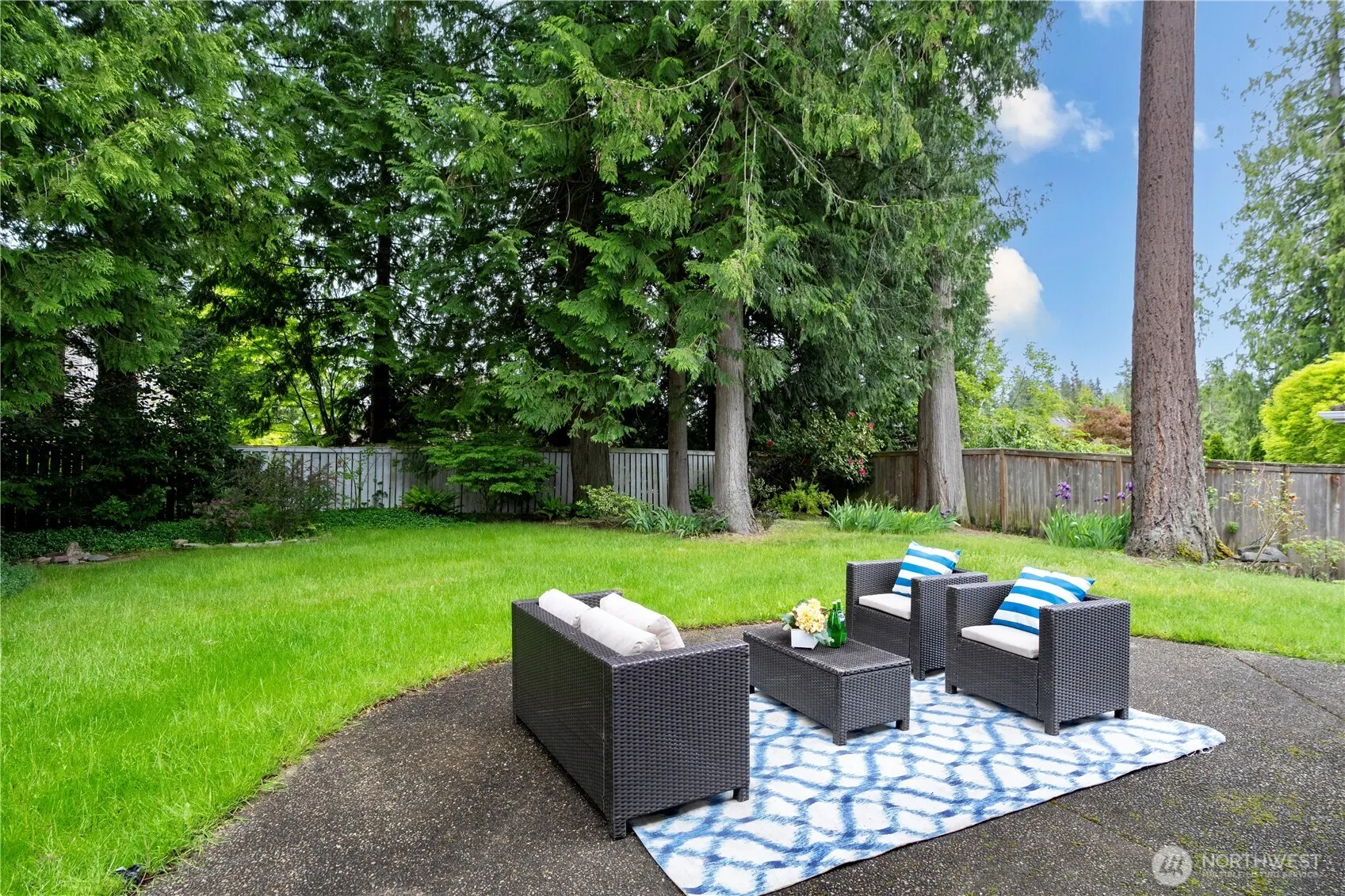 2110 216th Place NE , Sammamish, WA 98074