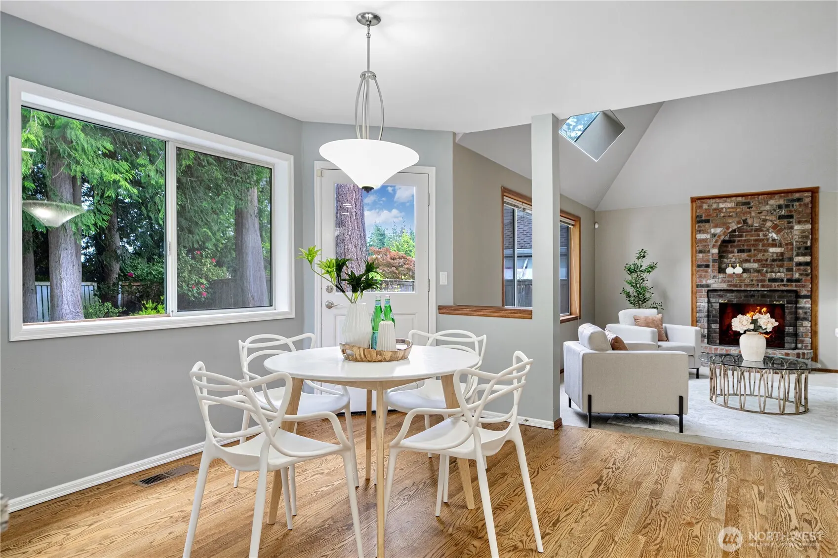 2110 216th Place NE , Sammamish, WA 98074