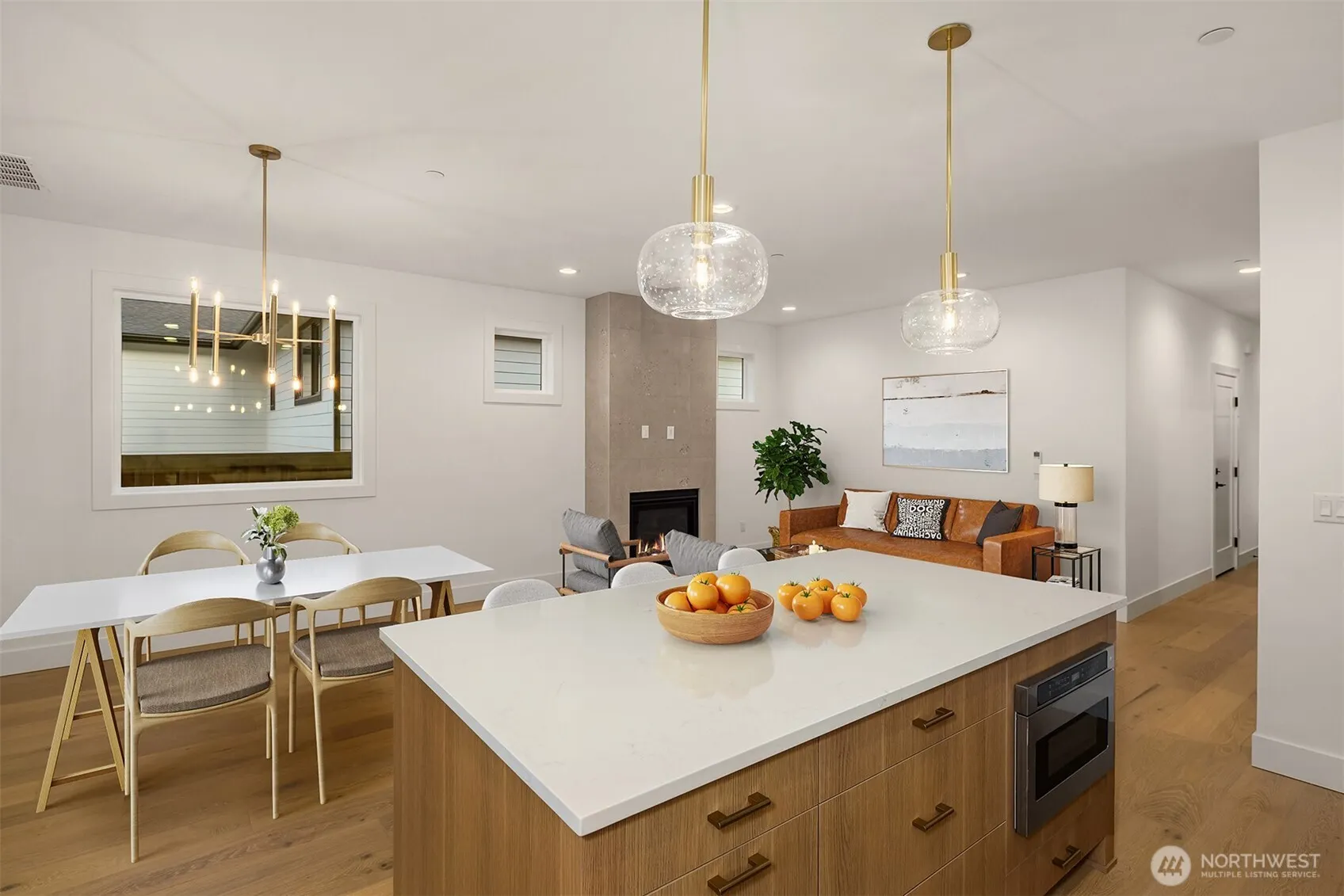 13728 NE 101st Street , Kirkland, WA 98033