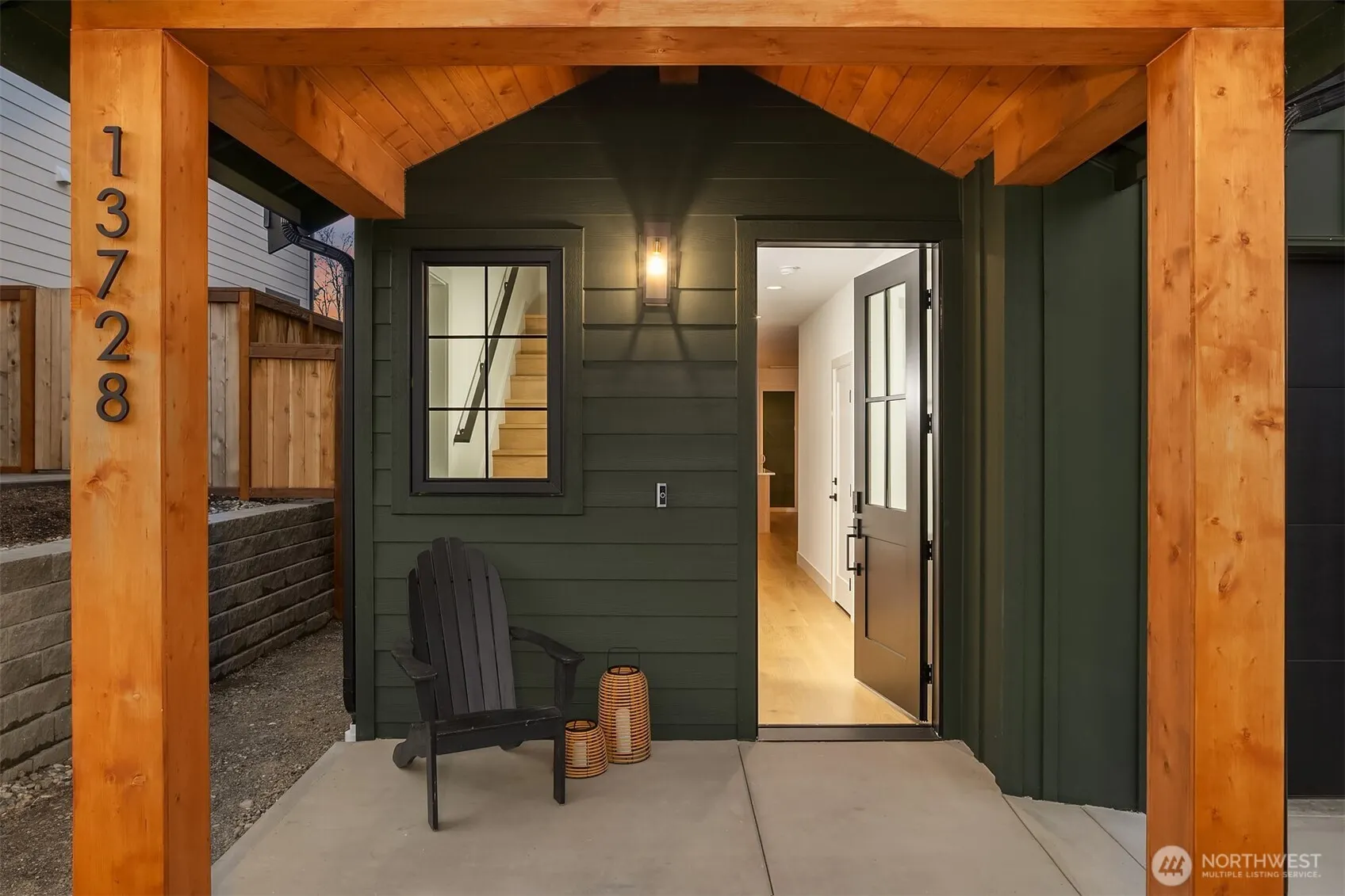 13728 NE 101st Street , Kirkland, WA 98033