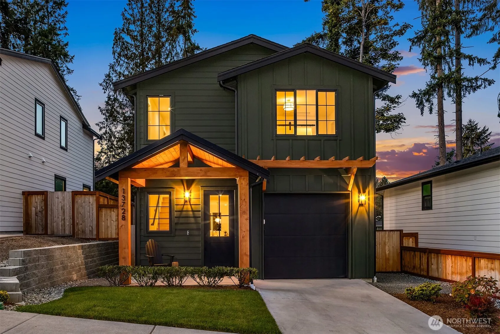 13728 NE 101st Street , Kirkland, WA 98033
