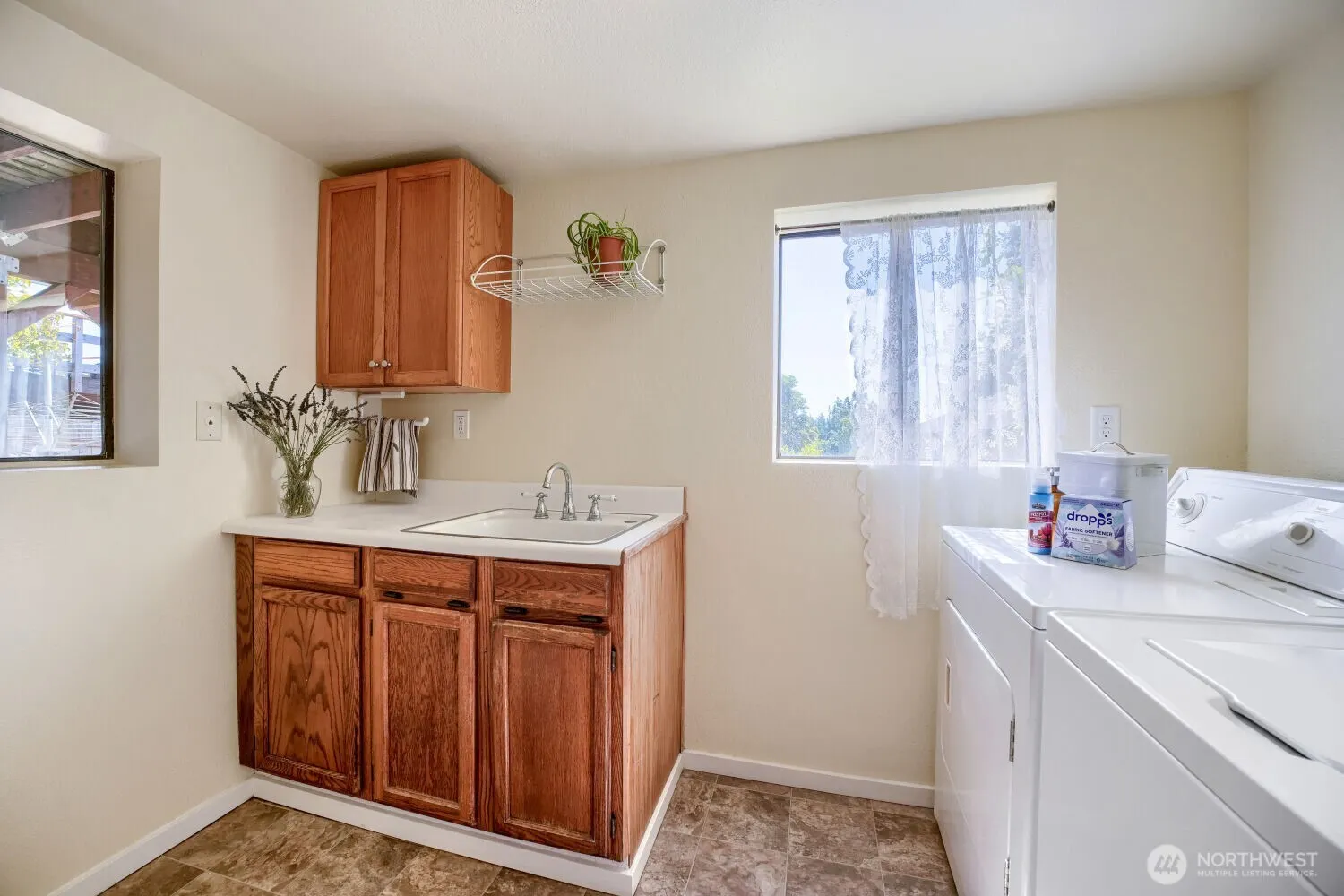 909 SW Langston Road , Renton, WA 98057