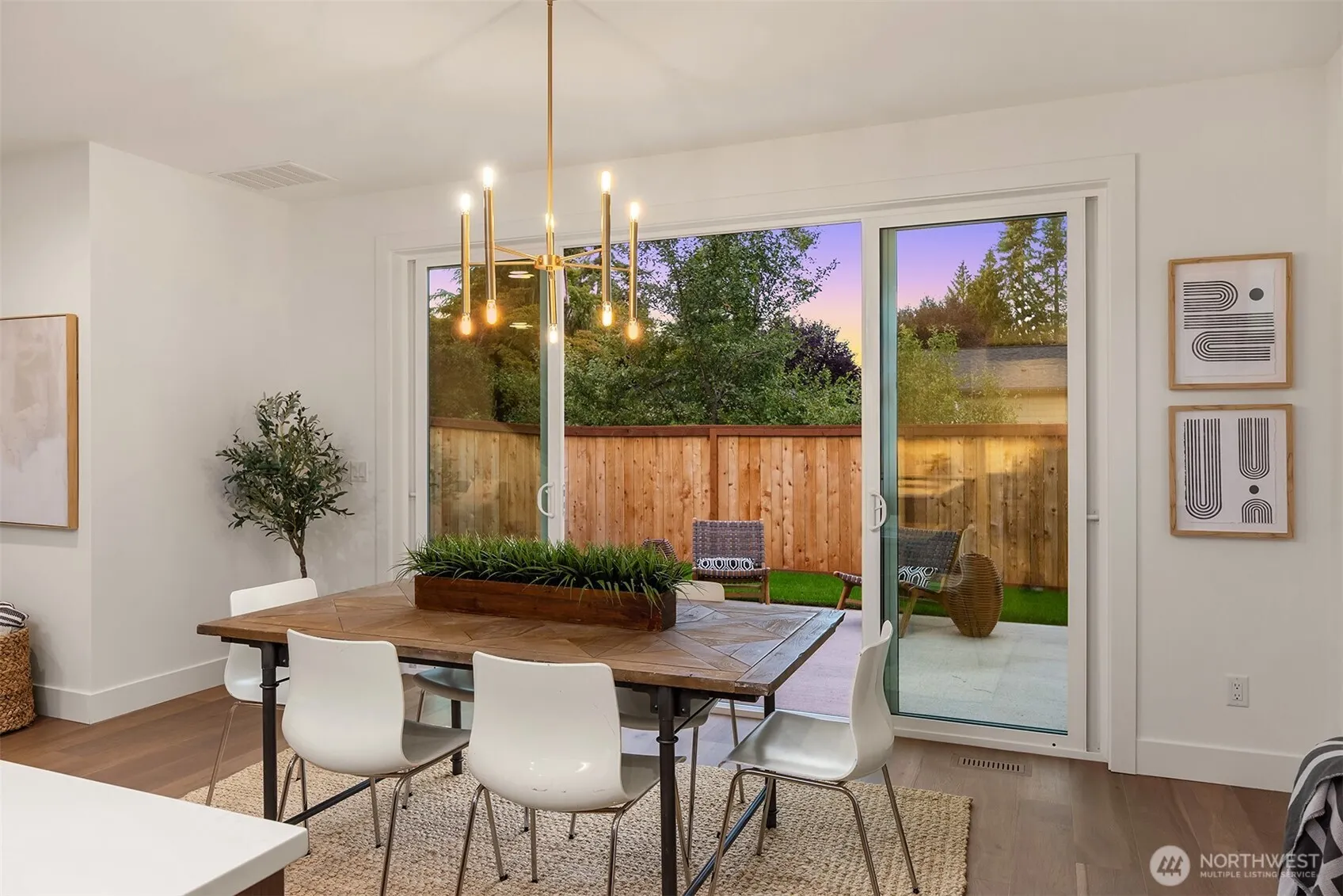 13662 NE 101st Street , Kirkland, WA 98033