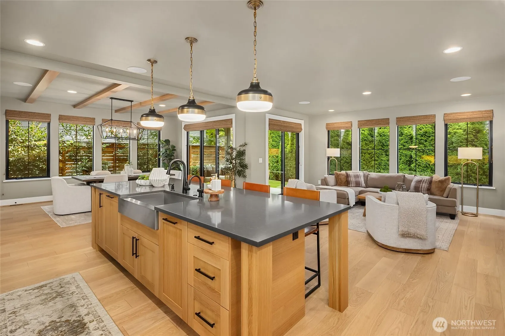 225 3rd Avenue S, Kirkland, WA 98033