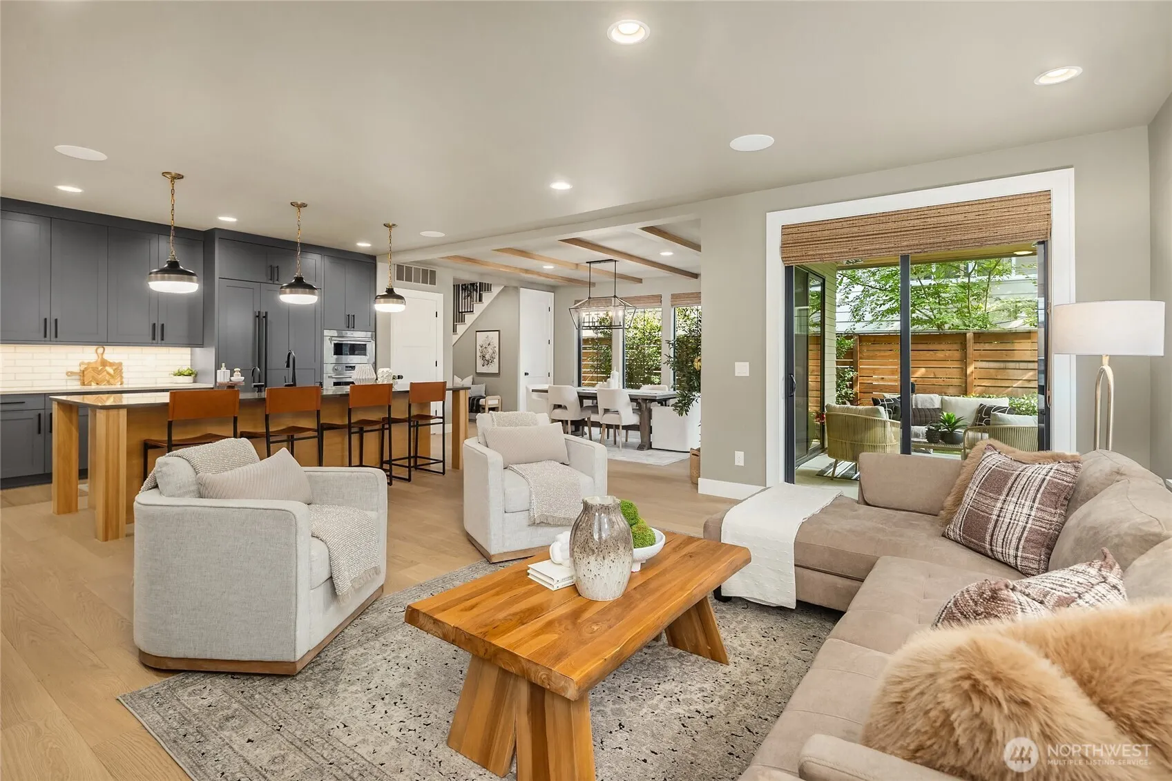 225 3rd Avenue S, Kirkland, WA 98033