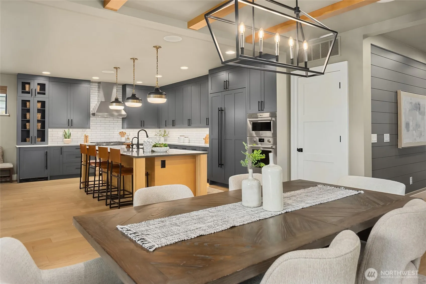 225 3rd Avenue S, Kirkland, WA 98033