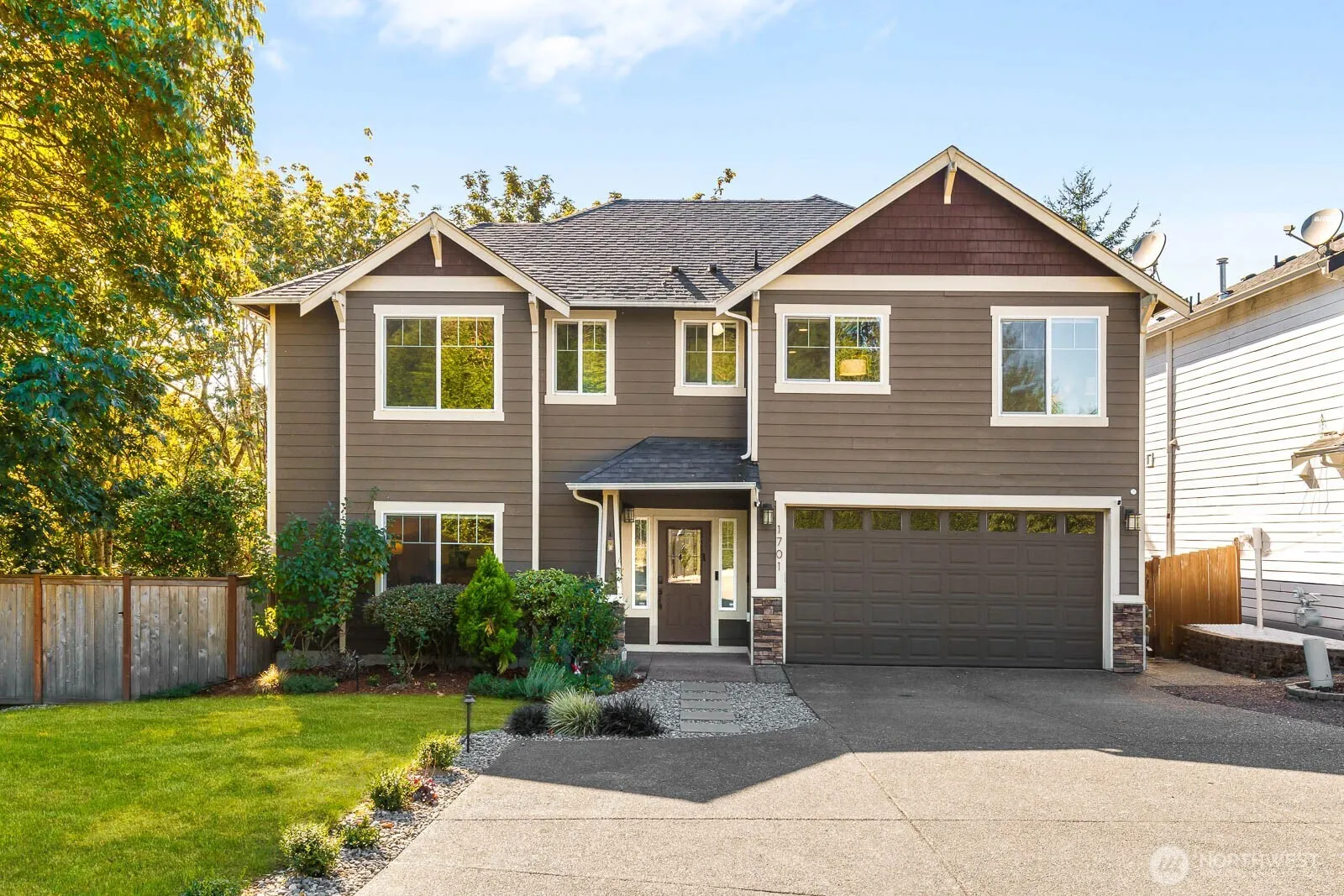 1701 Queen Ct NE , Renton, WA 98056