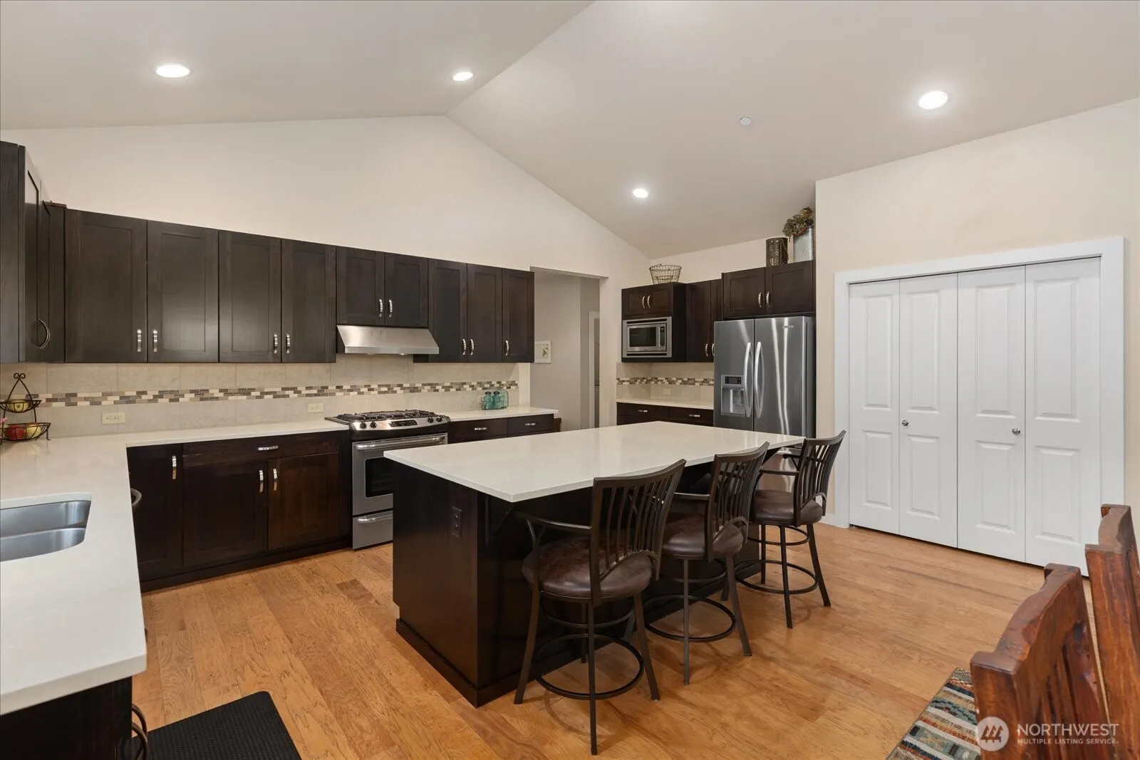 15380 SE 160th Place , Renton, WA 98058