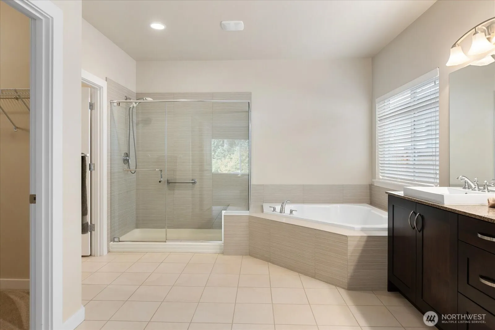 15380 SE 160th Place , Renton, WA 98058