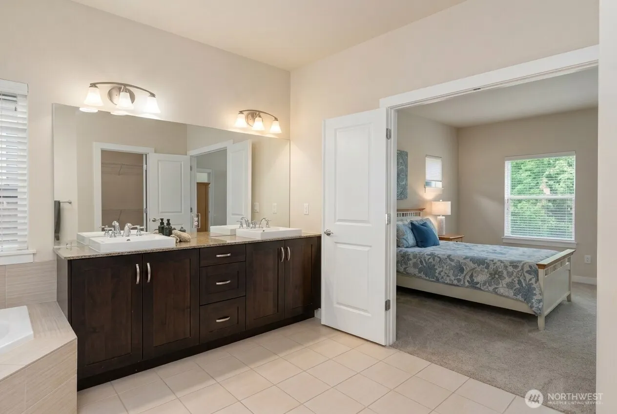 15380 SE 160th Place , Renton, WA 98058