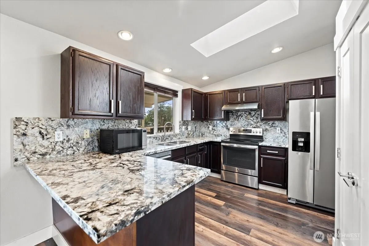 21329 108th Avenue SE, Kent, WA 98031