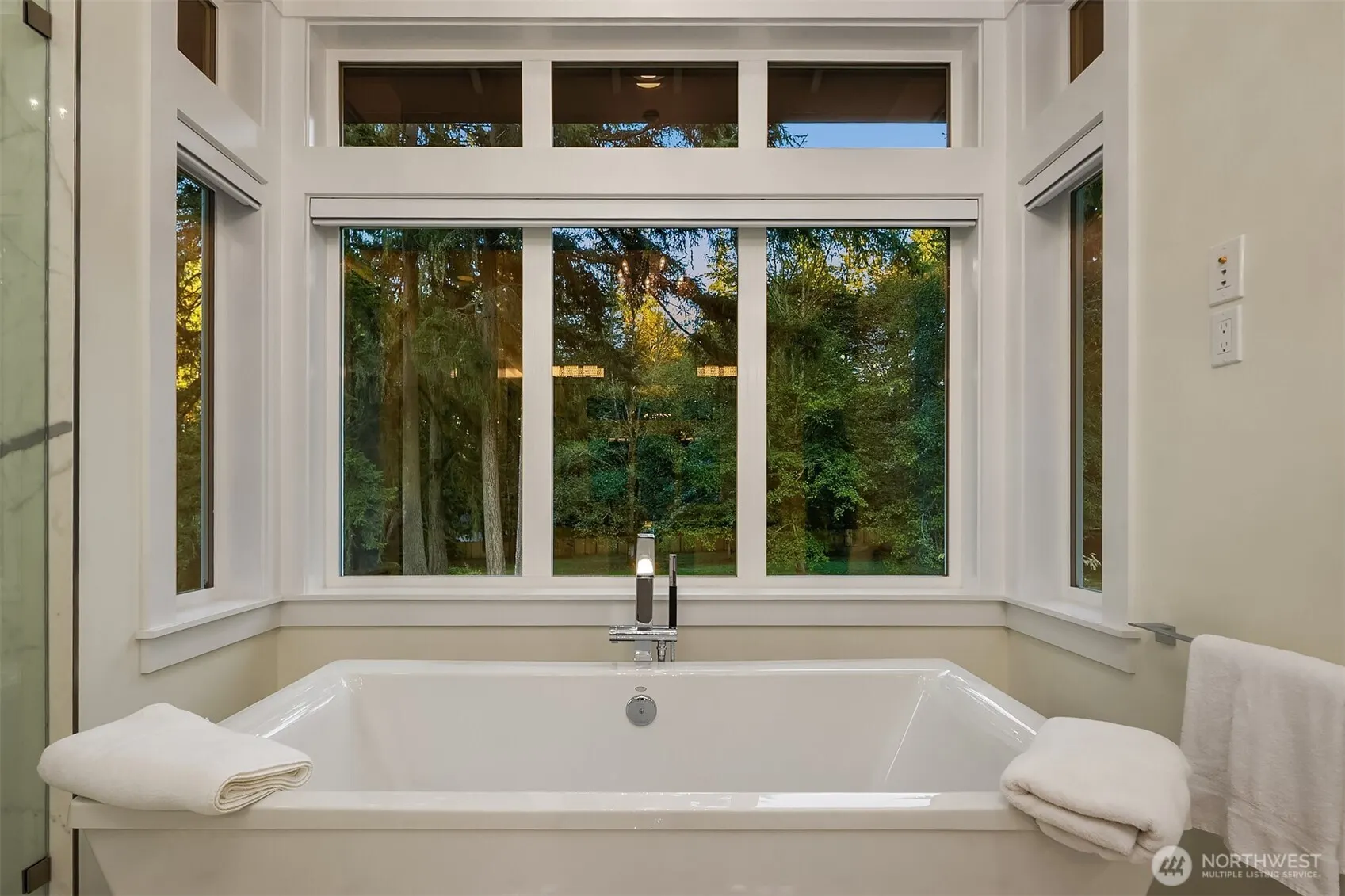 17804 164th Avenue NE, Woodinville, WA 98072