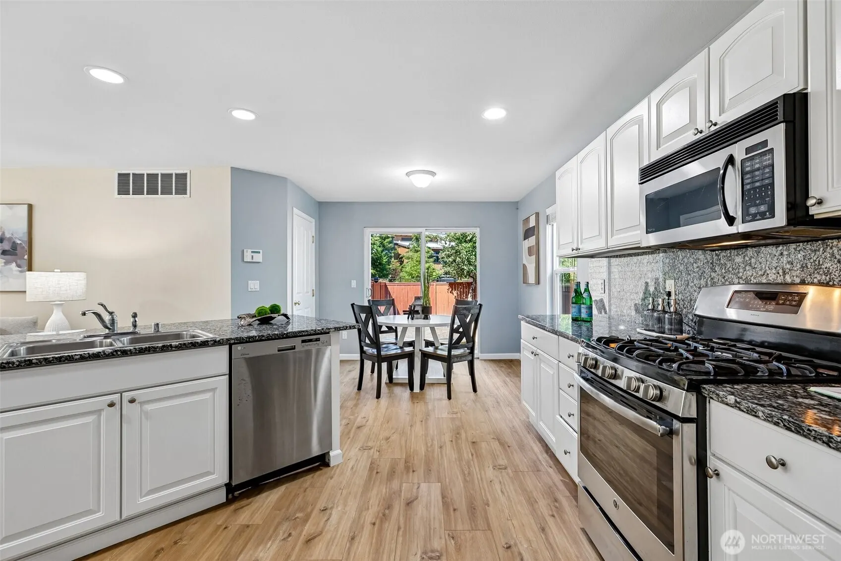 22754 NE 94th Way , Redmond, WA 98053