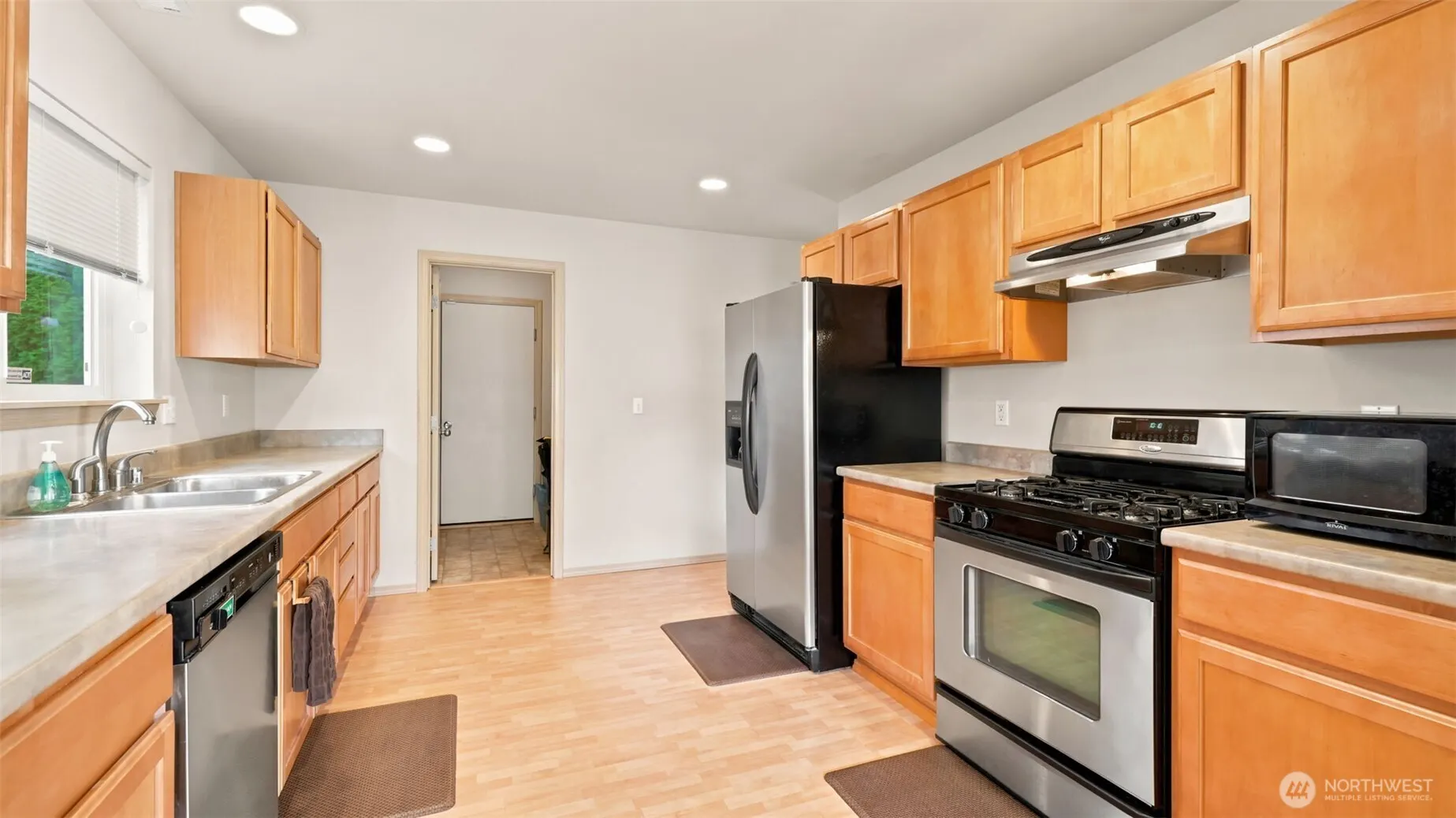 18128 168th Way SE, Renton, WA 98058