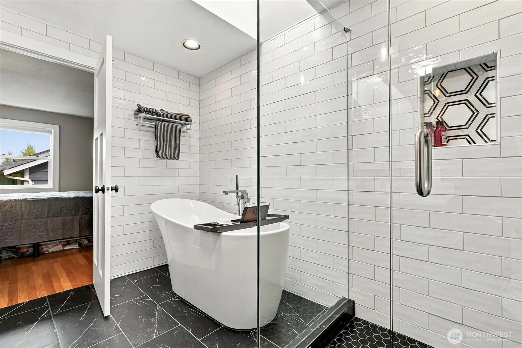 425 Jasmine Place NW, Issaquah, WA 98027-2638