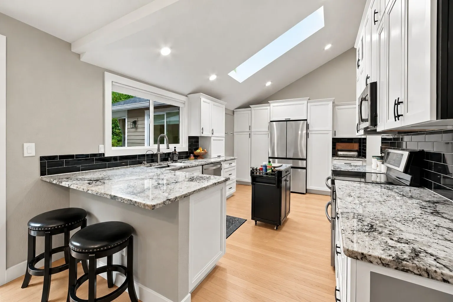 425 Jasmine Place NW, Issaquah, WA 98027-2638
