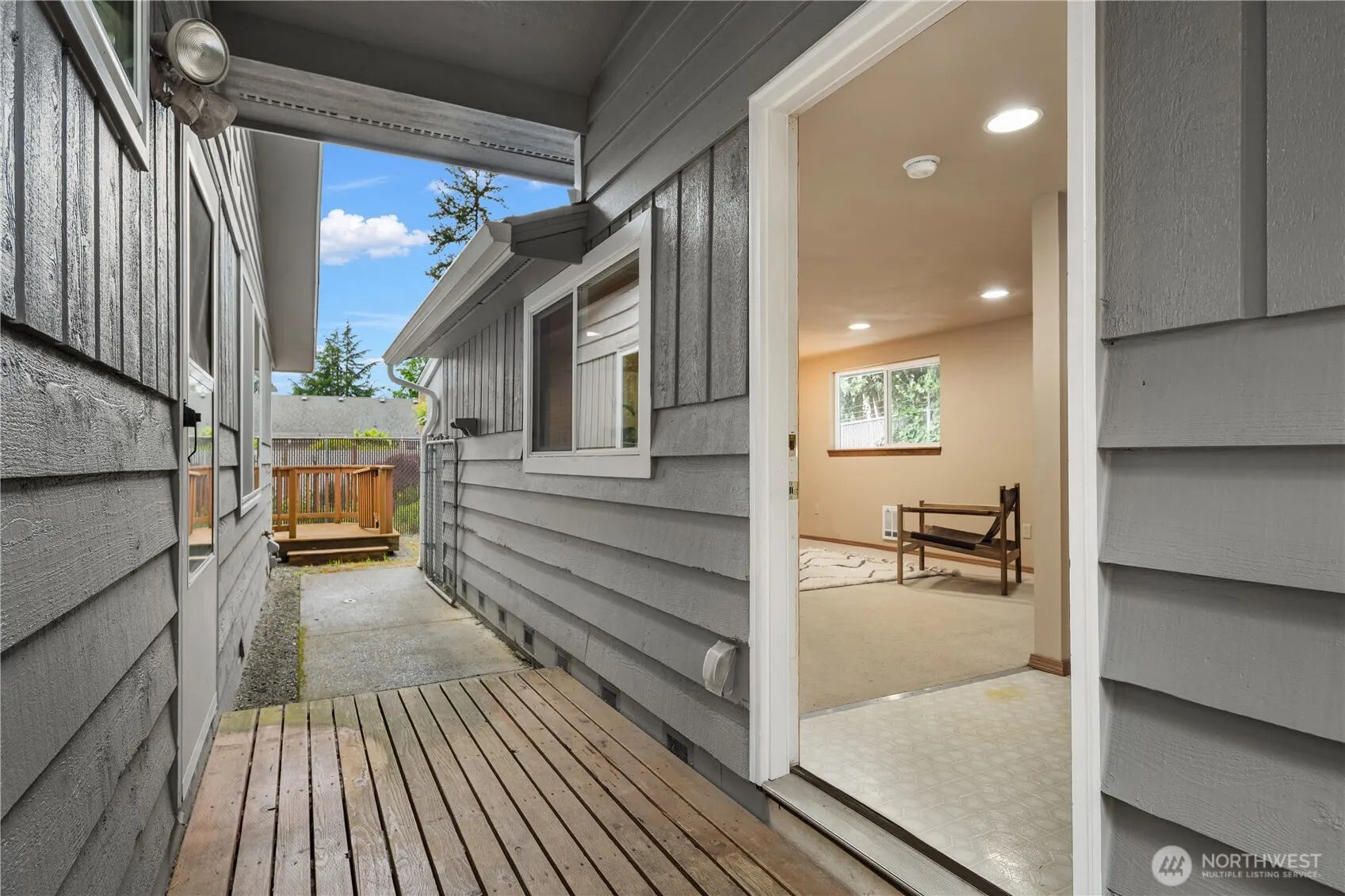 570 SE Andrews Street , Issaquah, WA 98027