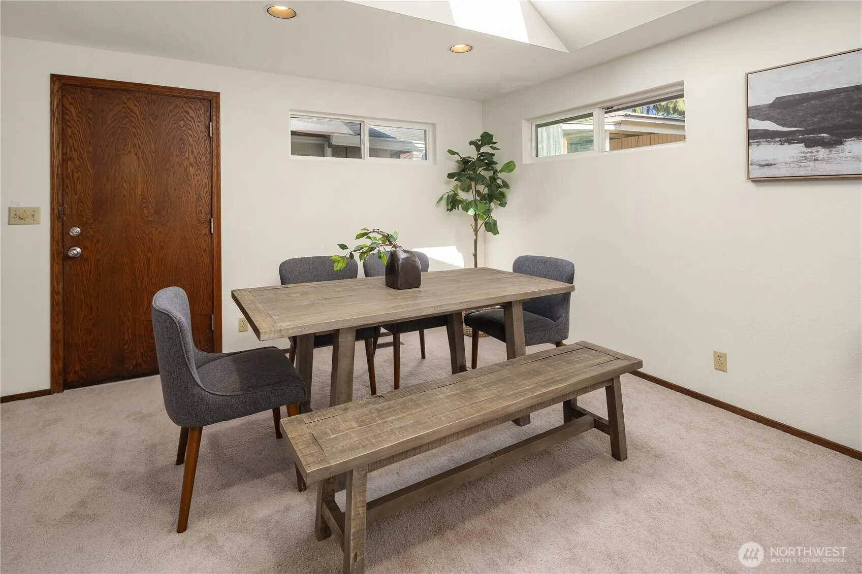 570 SE Andrews Street , Issaquah, WA 98027