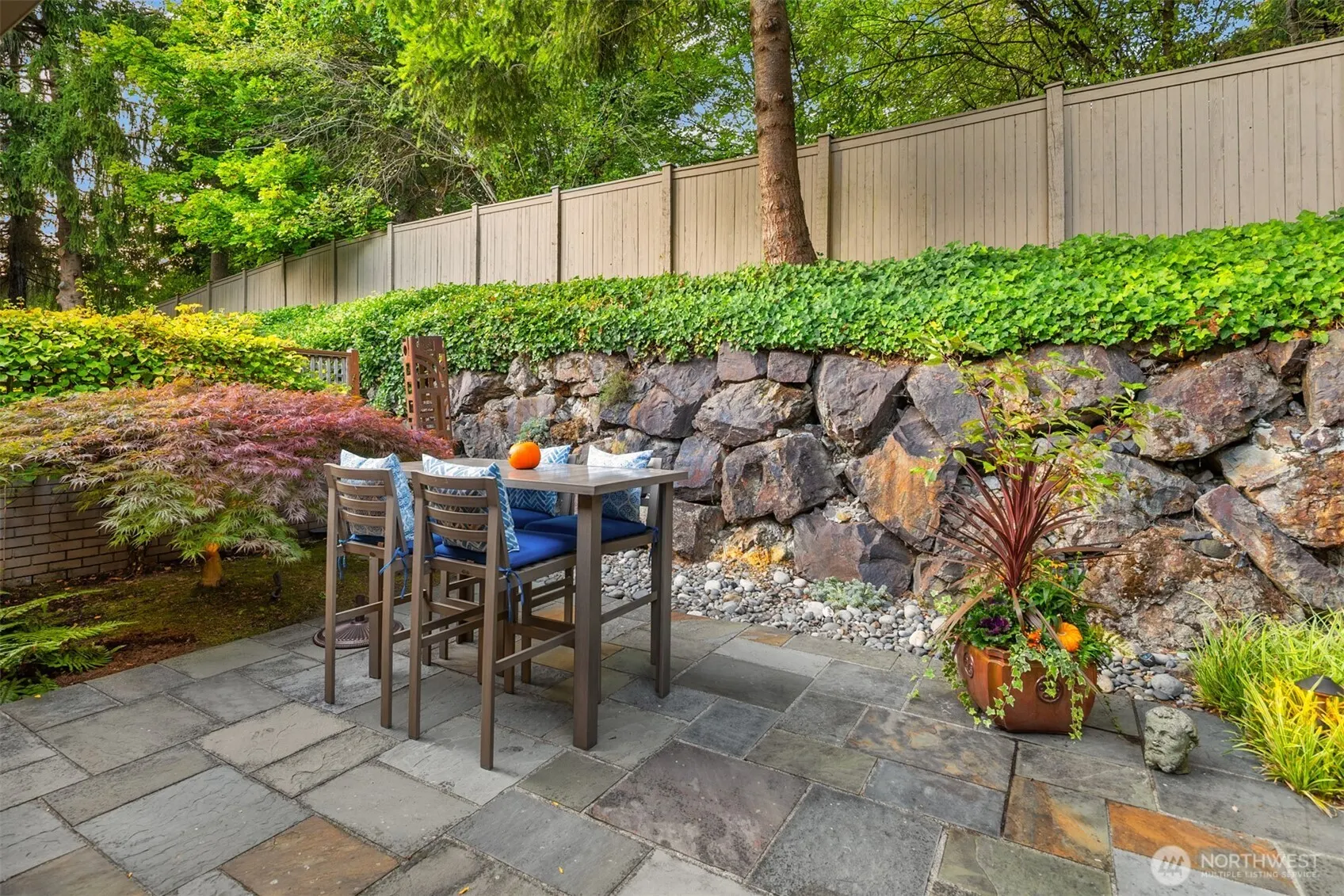 1796 Bellevue Way NE #11, Bellevue, WA 98004