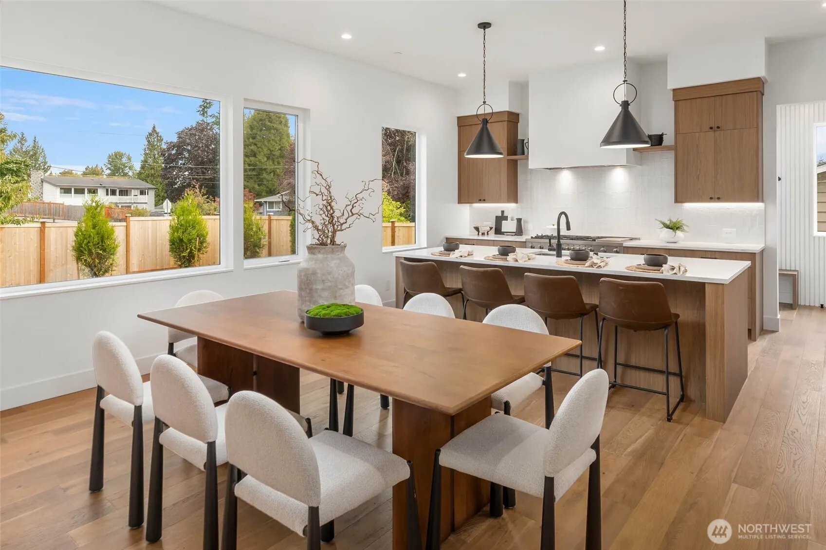 17266 NE 18th Place , Bellevue, WA 98008