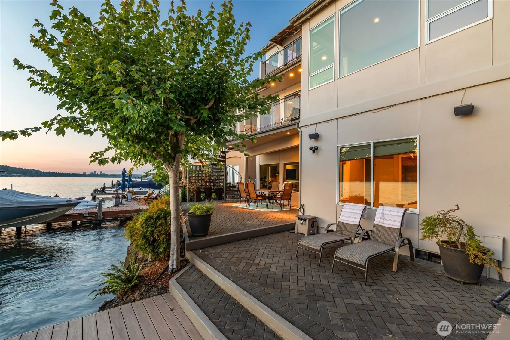 3711 Lake Washington Boulevard N, Renton, WA 98056